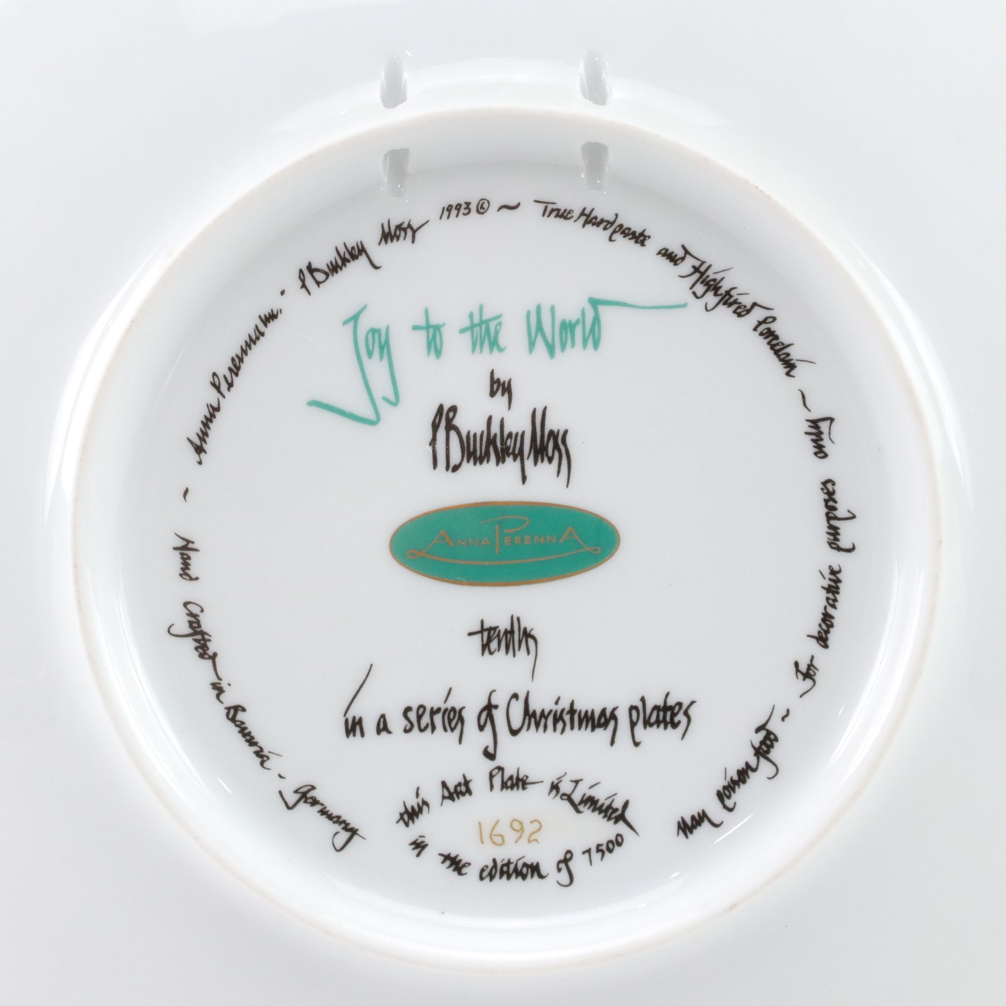 P. Buckley Moss "Joy to the World" Illustrated Christmas & Other Plates