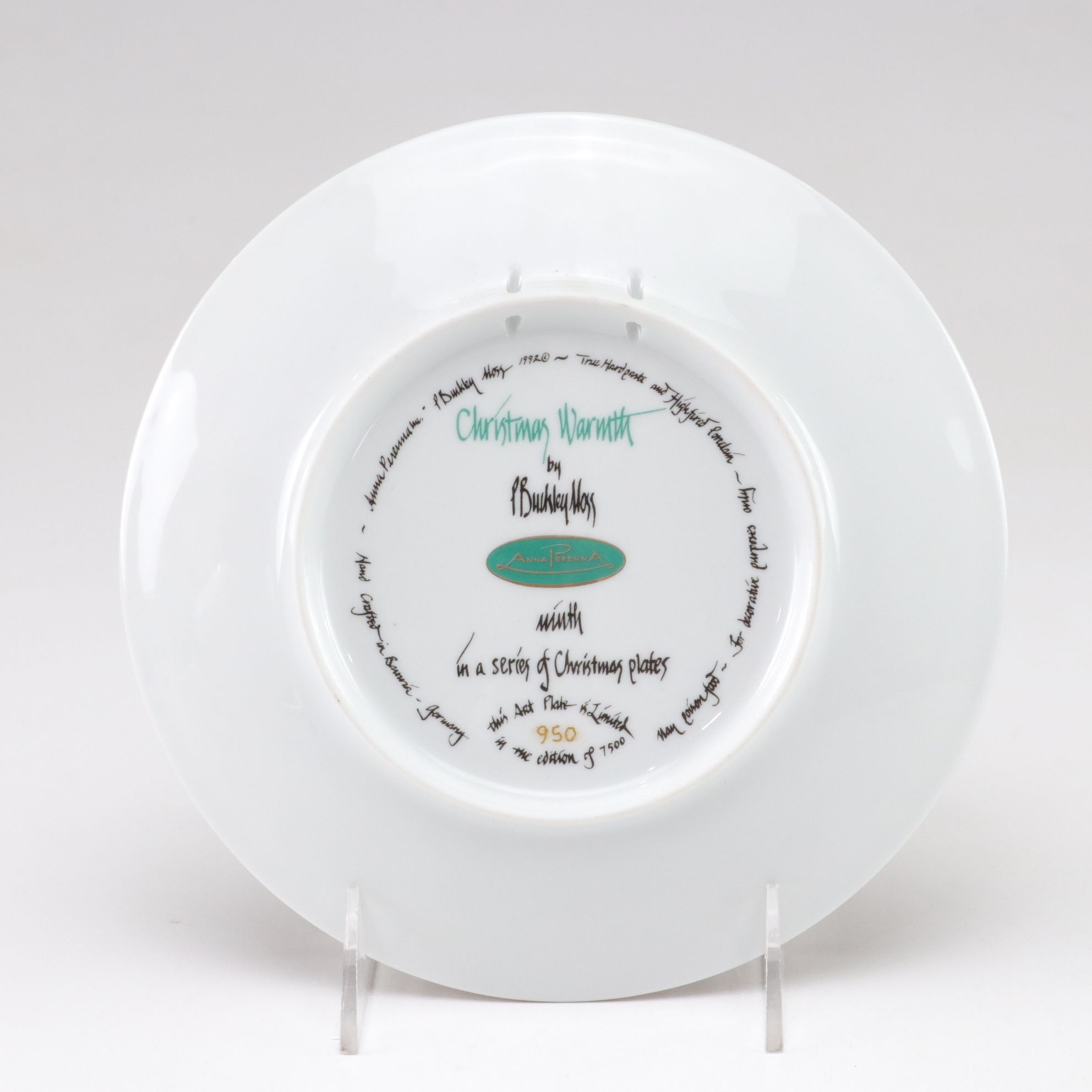 P. Buckley Moss "Joy to the World" Illustrated Christmas & Other Plates