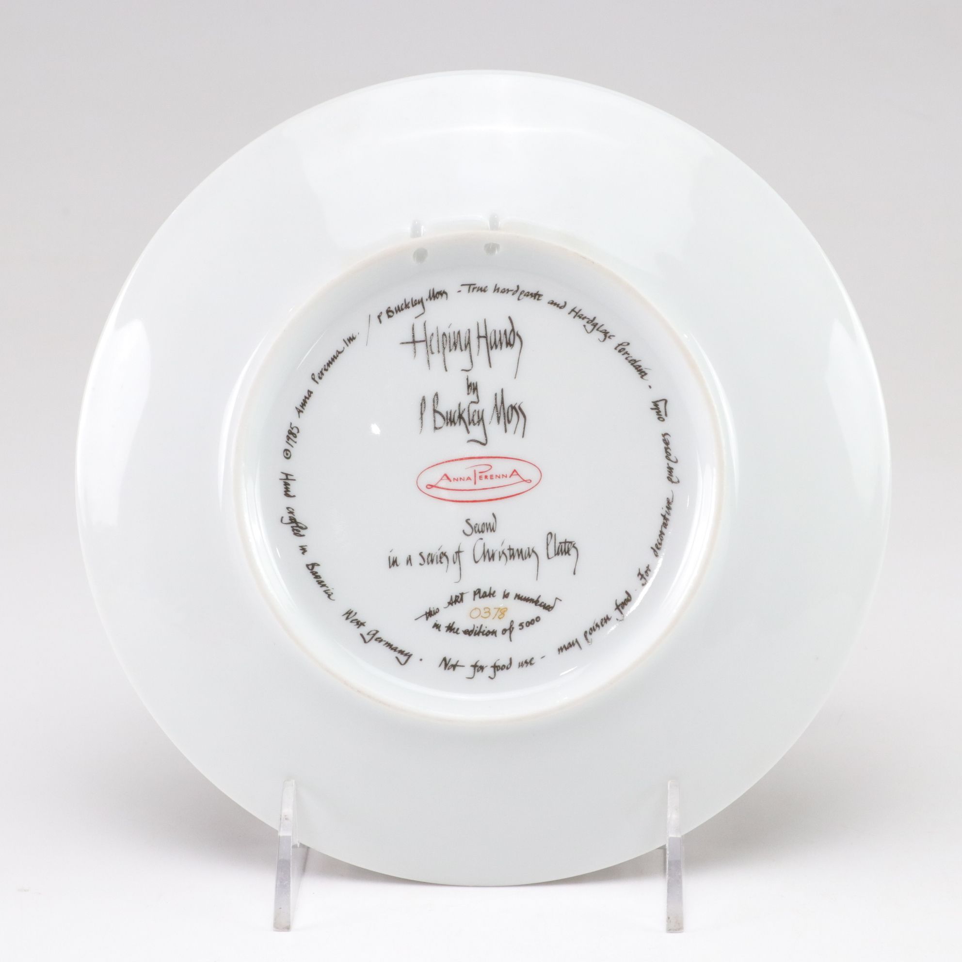 P. Buckley Moss "Joy to the World" Illustrated Christmas & Other Plates