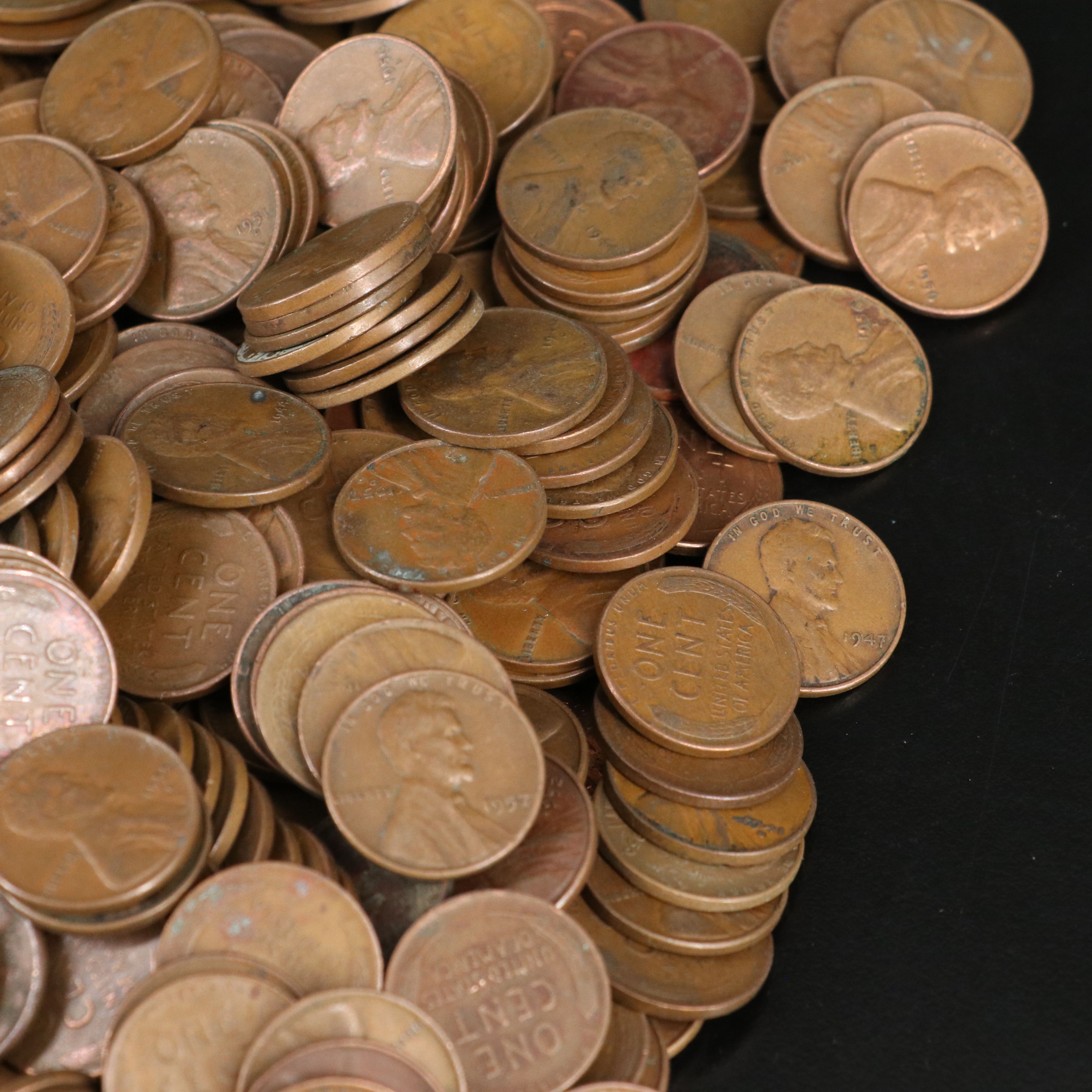 1,050 Lincoln Wheat Cents, Including WWII Steel Cents