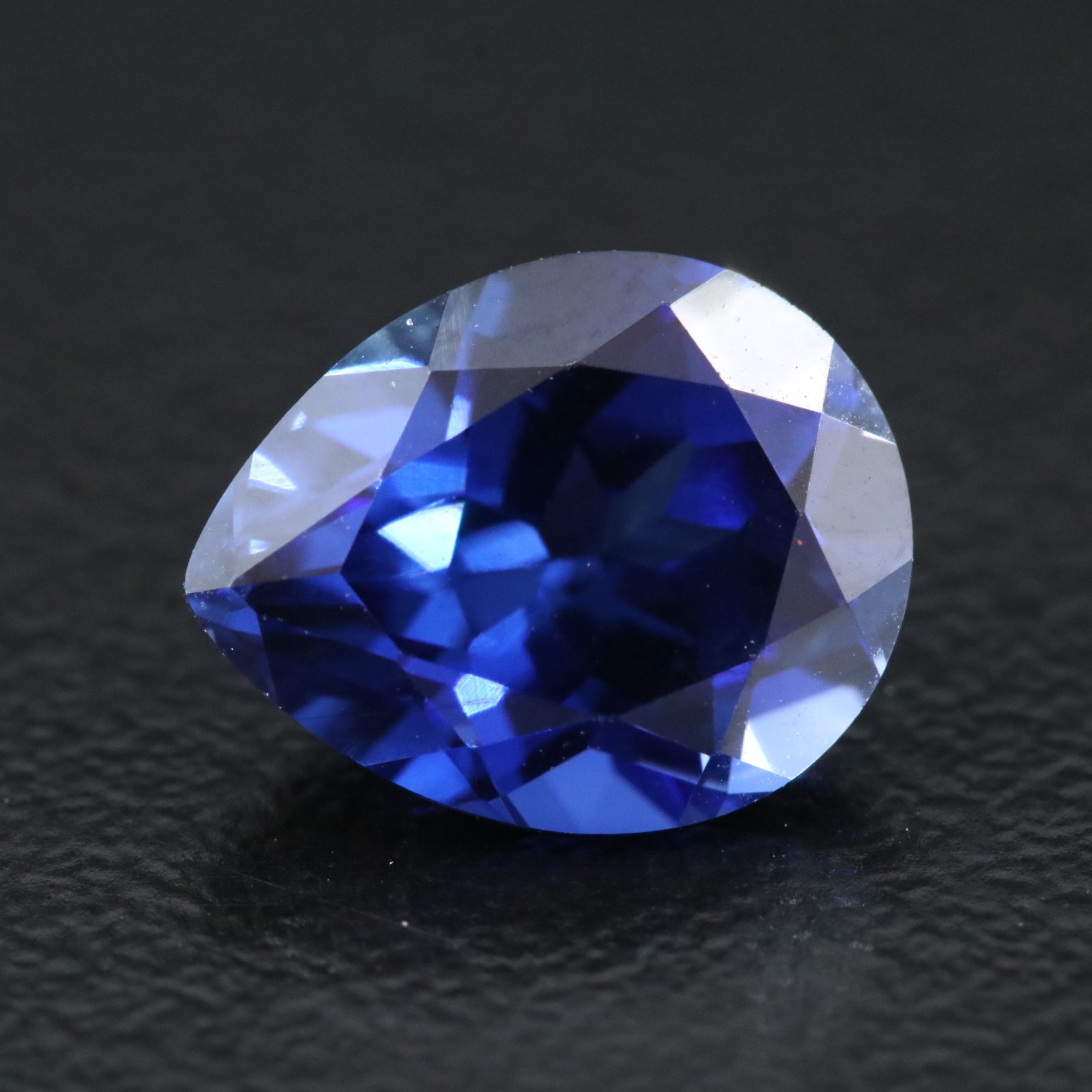 Loose 3.22 CT Lab Grown Sapphire