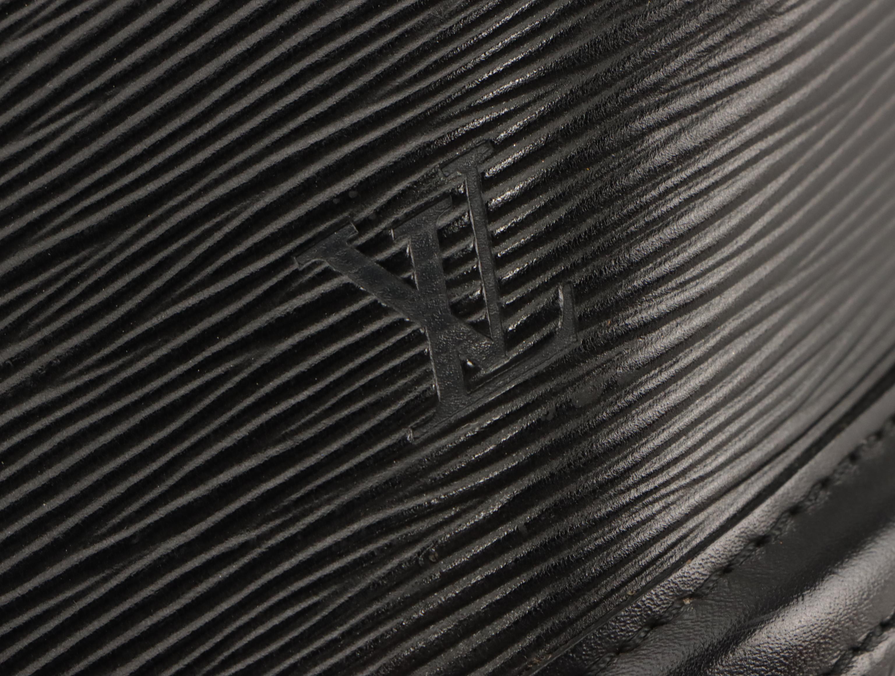 Louis Vuitton Saint Jacques GM in Black Epi/Smooth Leather