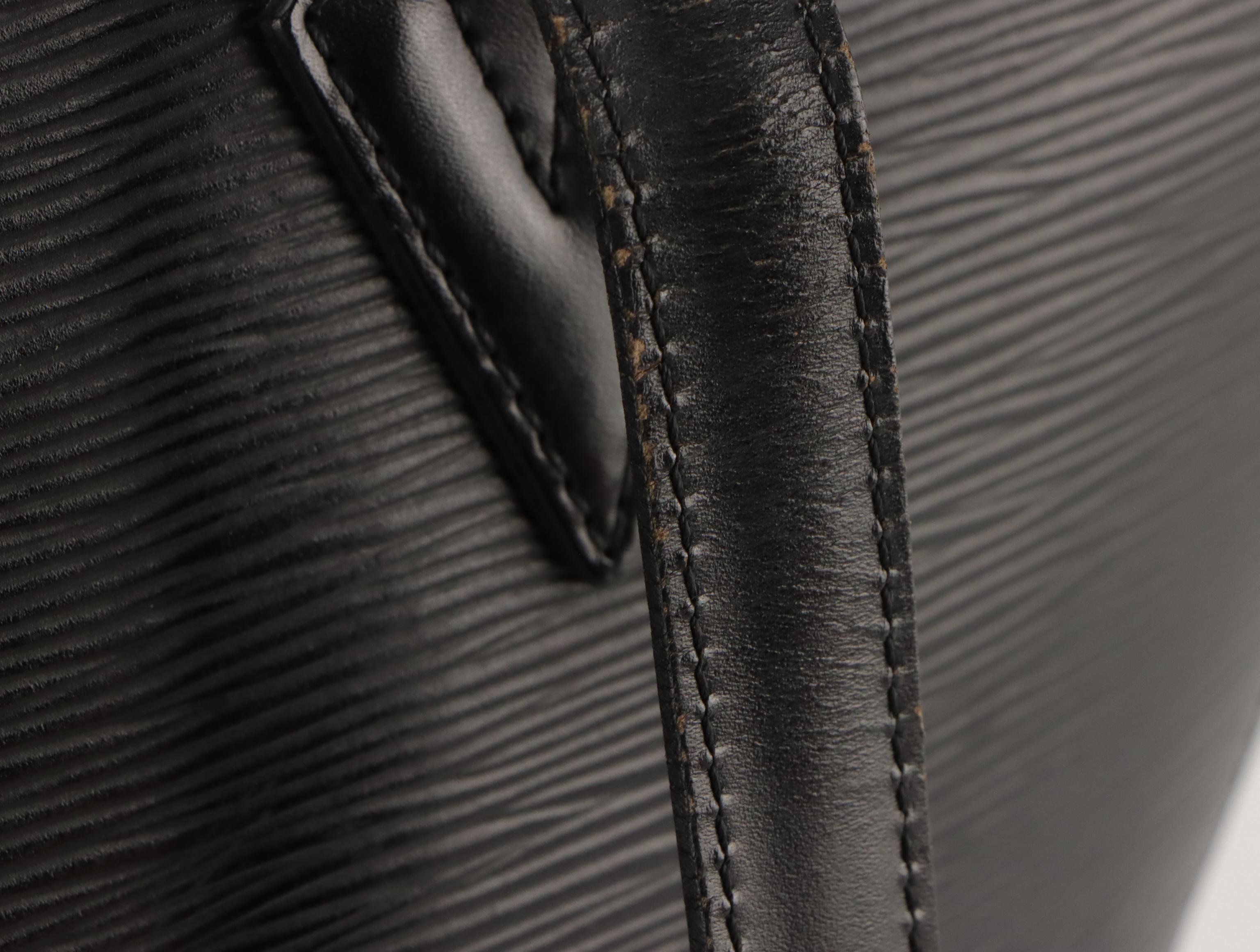 Louis Vuitton Saint Jacques GM in Black Epi/Smooth Leather