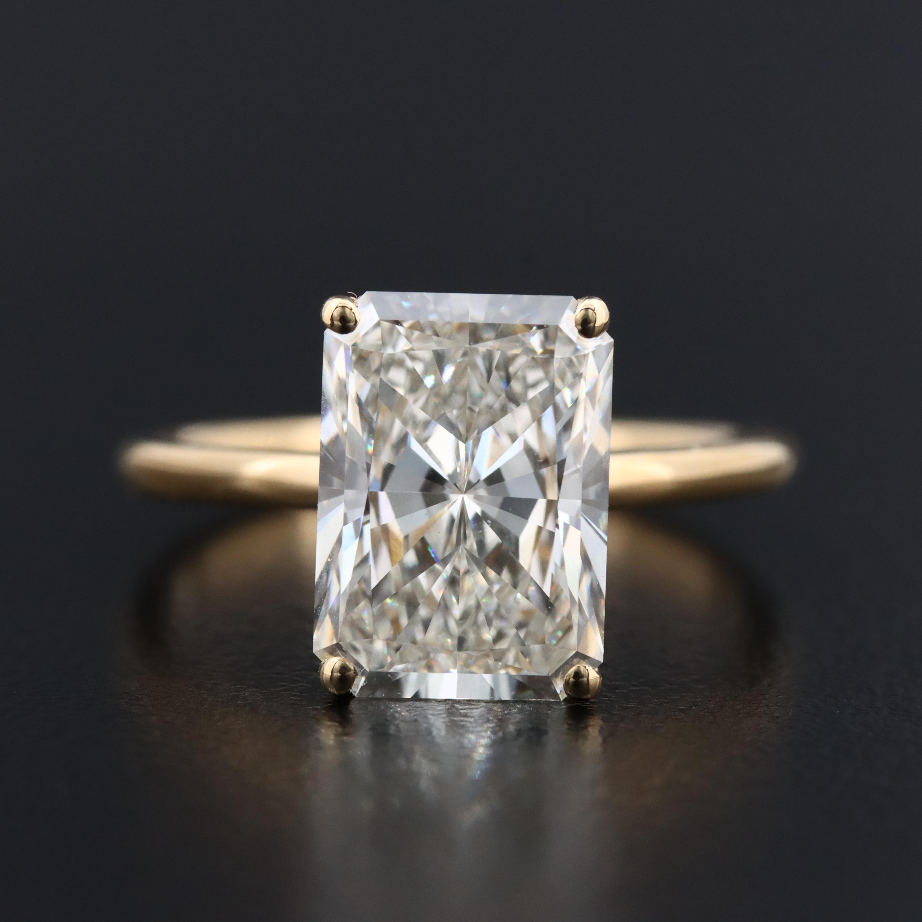 18K 4.02 CT Lab Grown Diamond Solitaire Ring with IGI Report