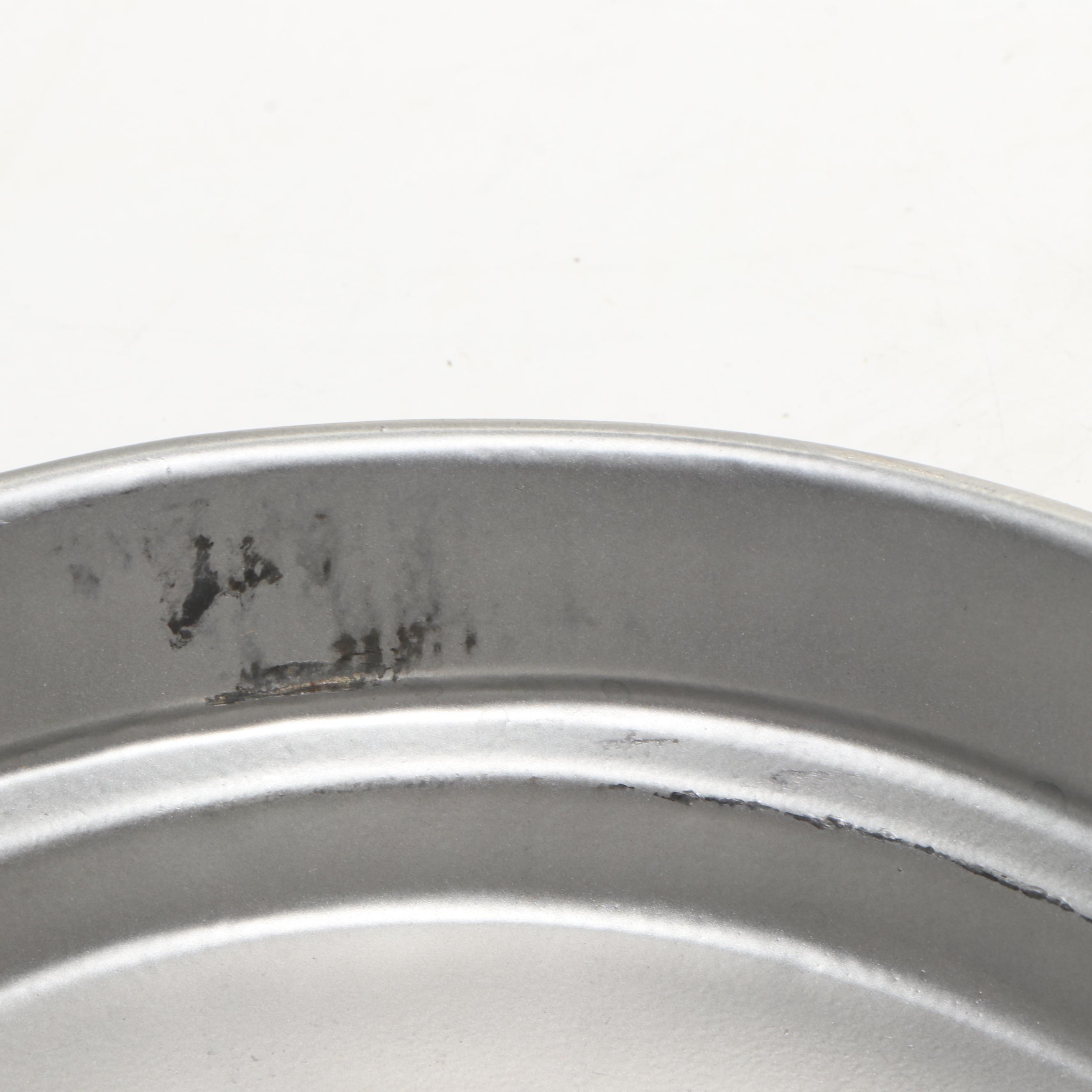 Mid Century Modern Style Metal Ice Bucket with Lid, Mid to Late 20th Century