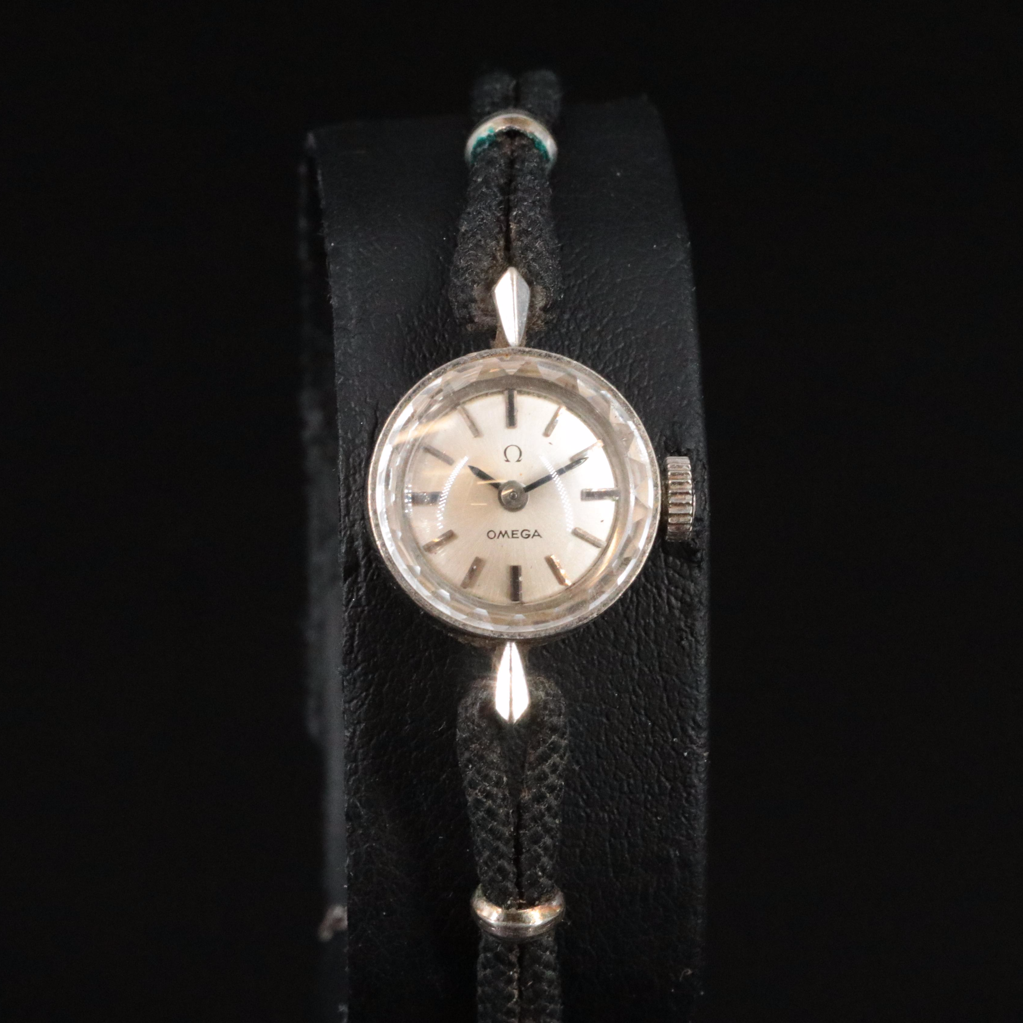 14K Omega Manual Wind Circa 1969 Watch