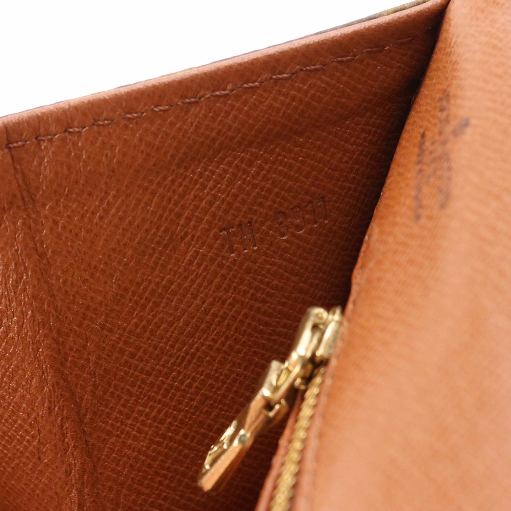 Louis Vuitton Pochette Dame GM Clutch Bag in Monogram Canvas