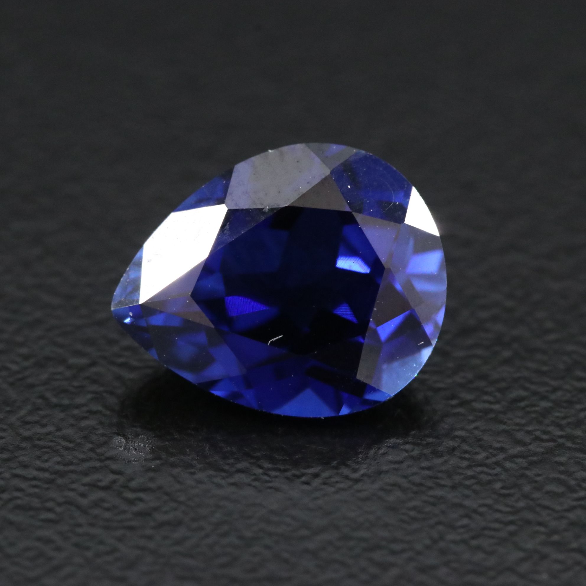 Loose 4.44 CT Lab Grown Sapphire