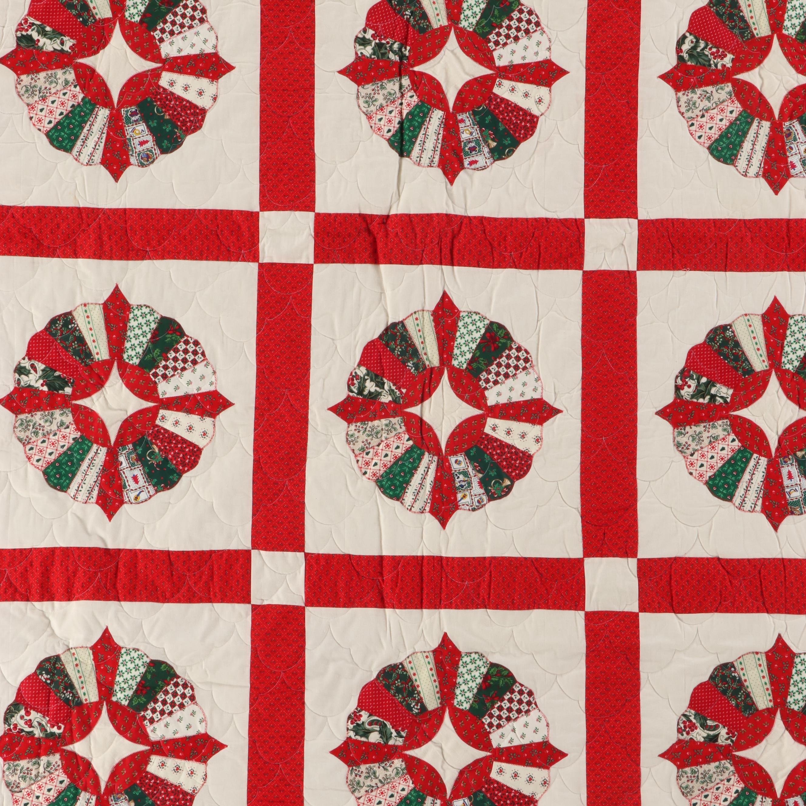 Winter Holiday Theme "Dresden Plate" Applique Queen Cotton Quilt