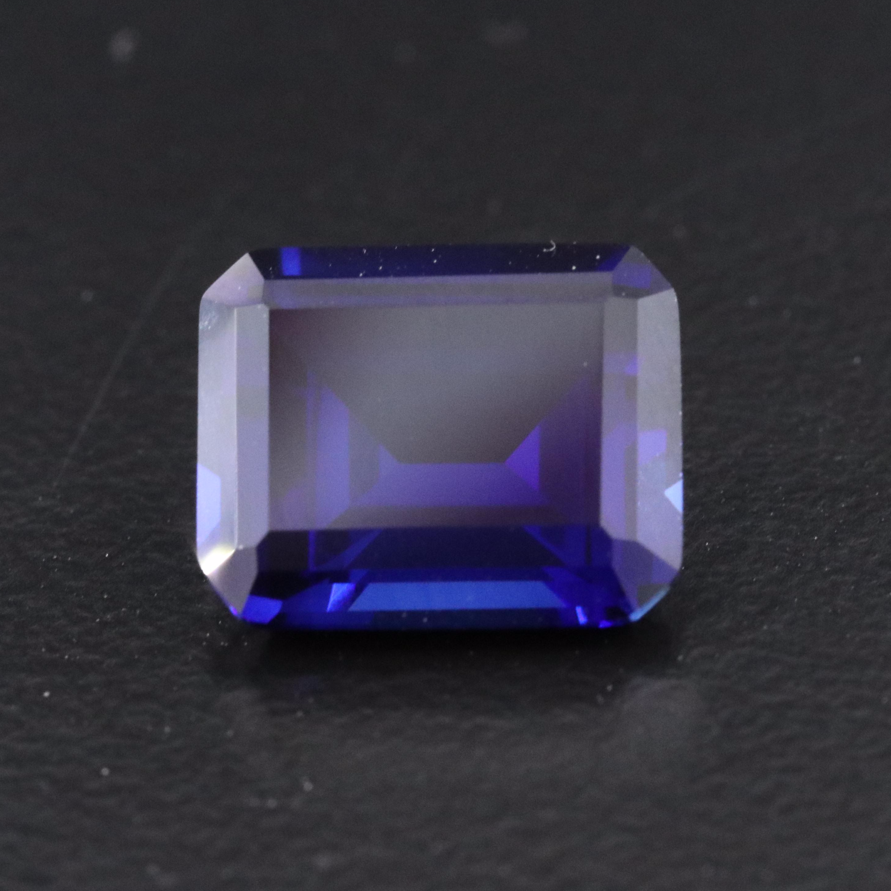 Loose 5.58 CT Lab Grown Sapphire