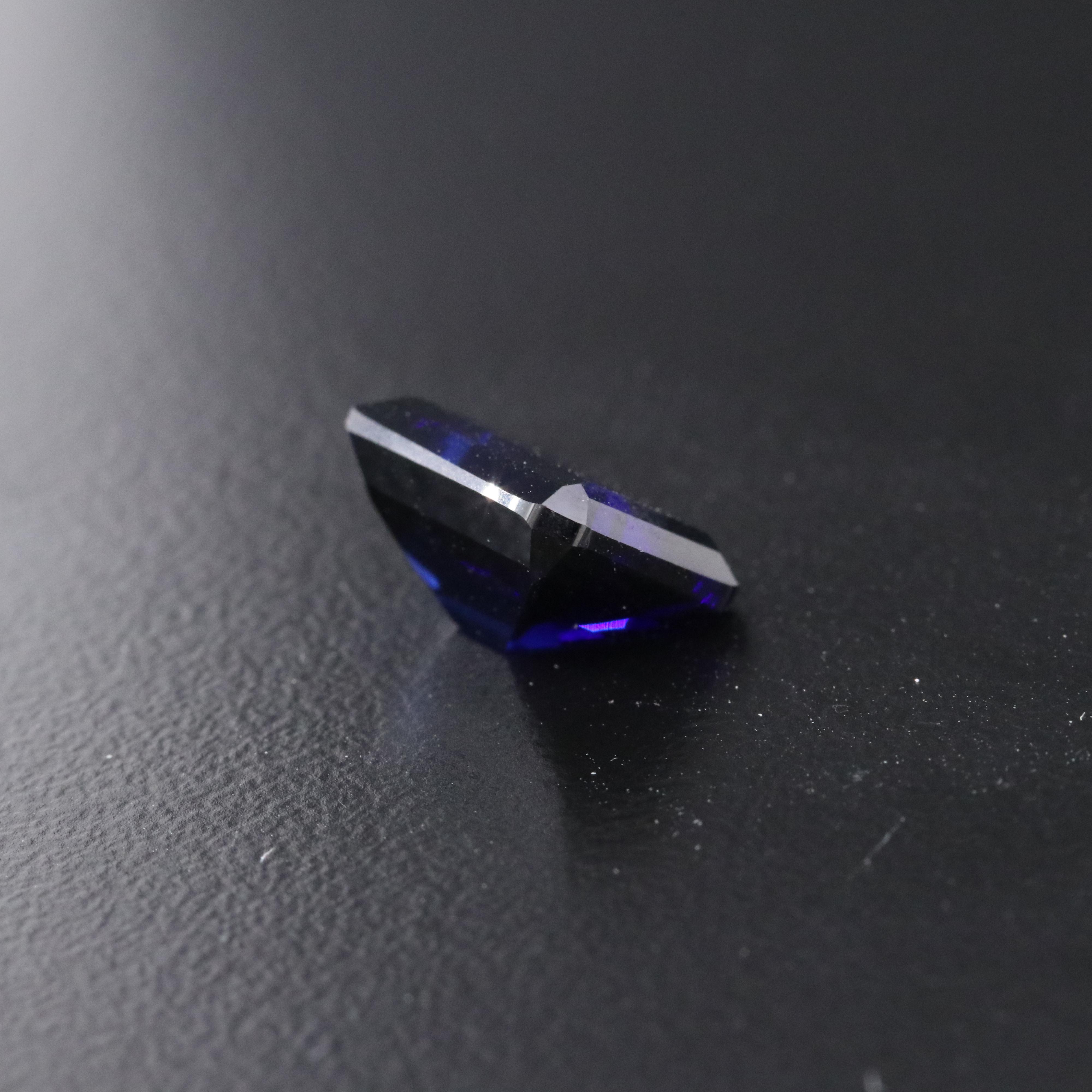 Loose 5.58 CT Lab Grown Sapphire