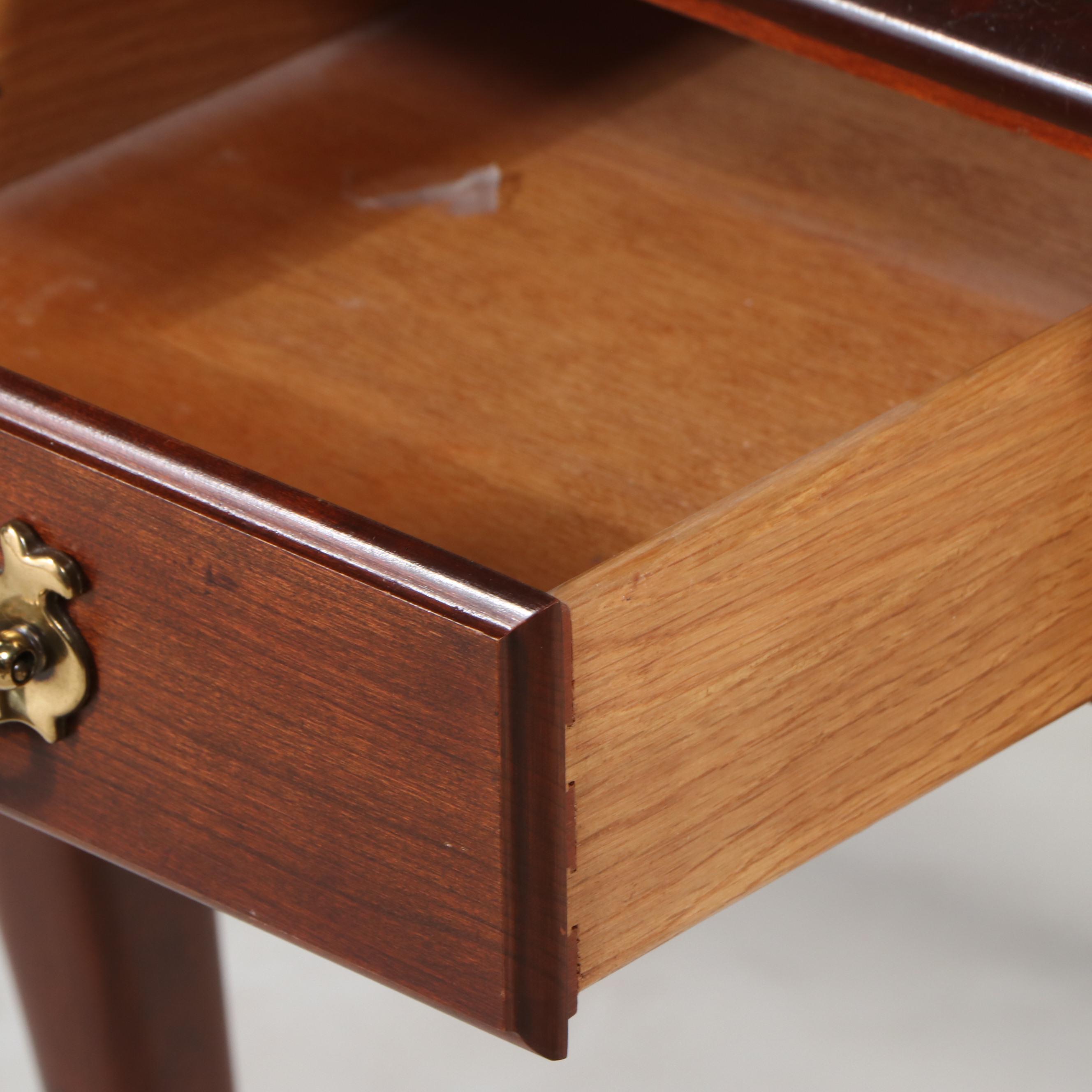 Pennsylvania House Queen Anne Style Cherry Single Drawer End Table