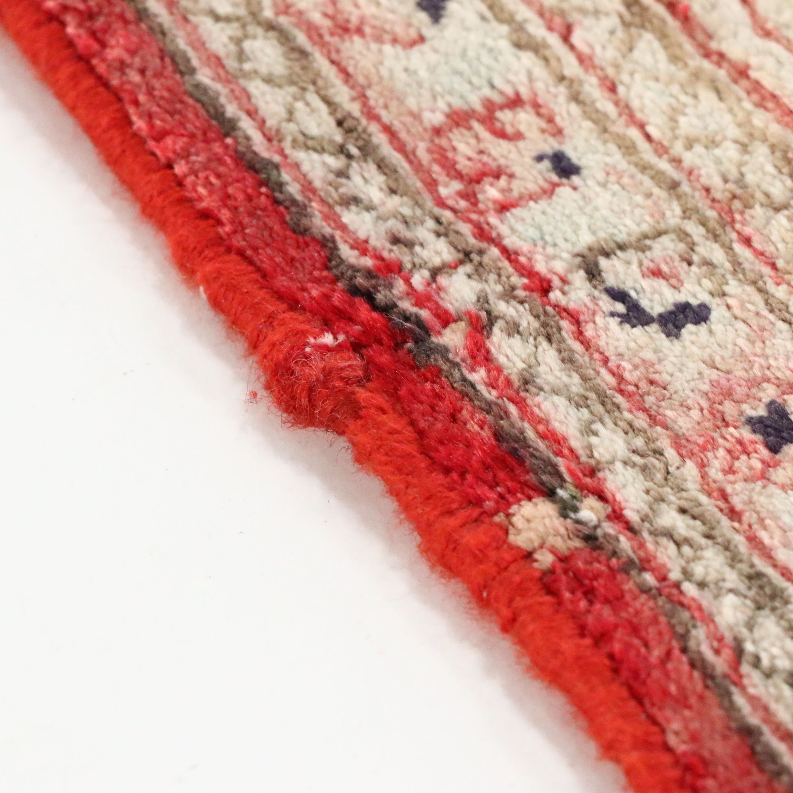 2'5 x 3'8 Hand-Knotted Persian Qom Silk Accent Rug