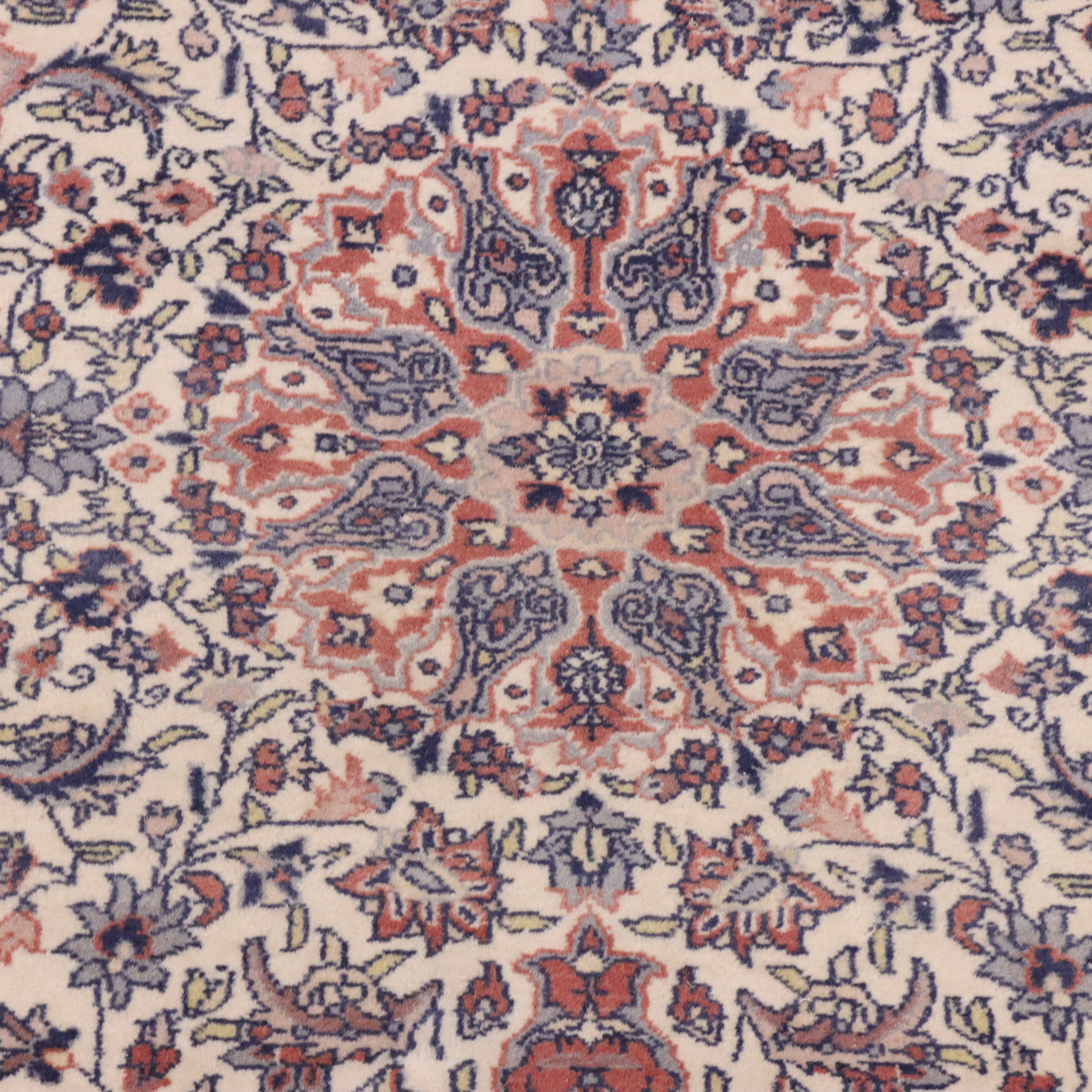 2'7 x 4'5 Hand-Knotted Persian Isfahan Accent Rug