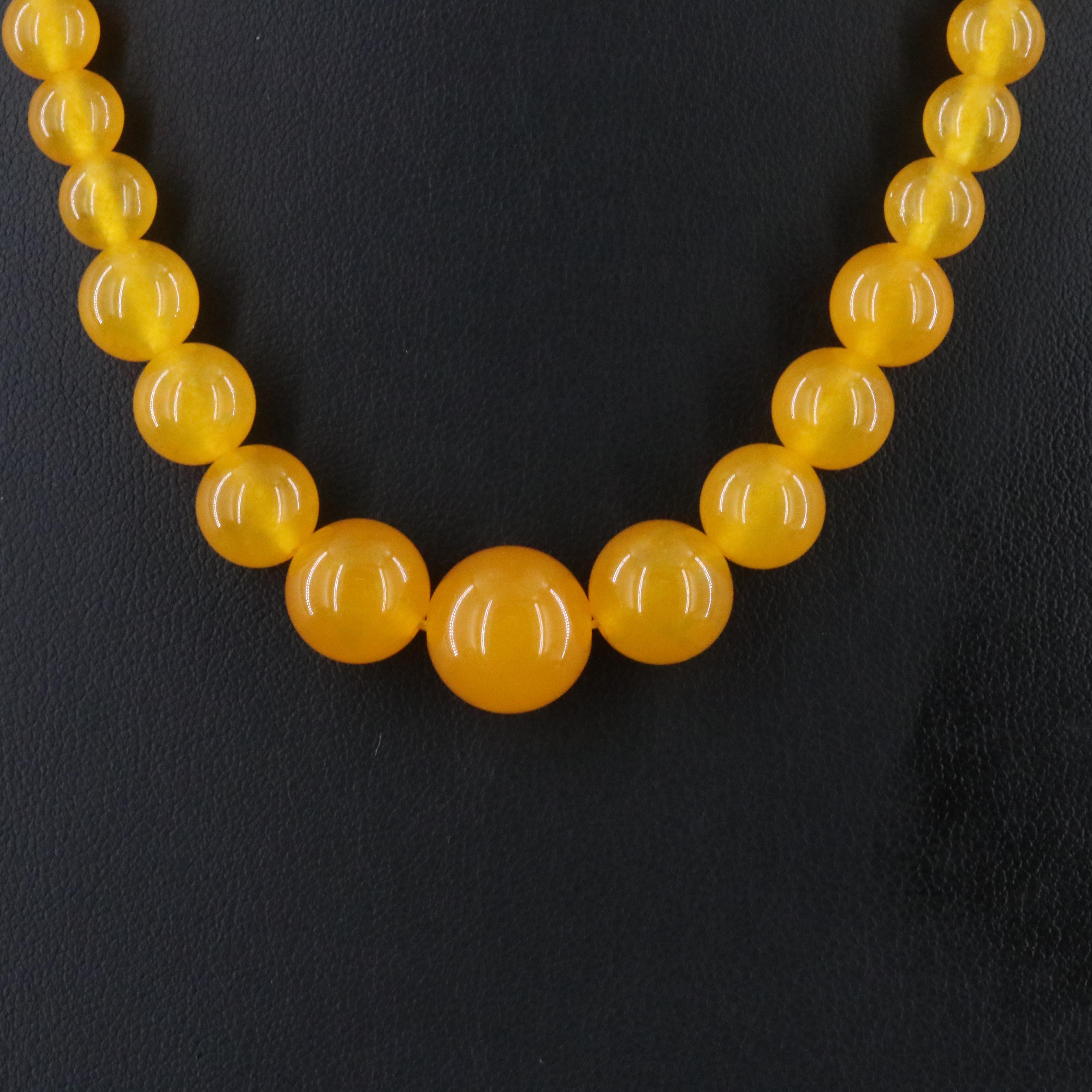 Graduated Quartzite Necklace