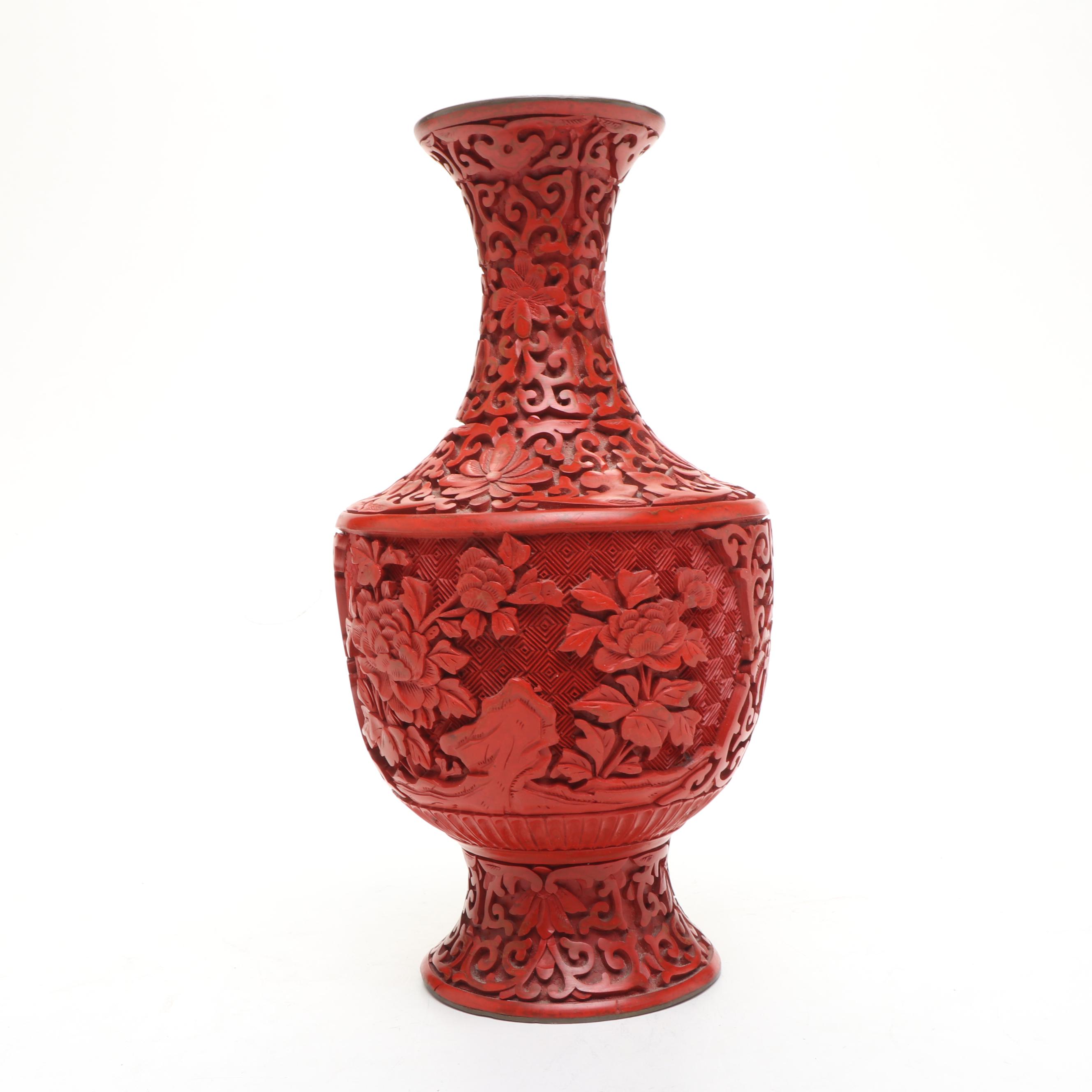 Chinese Floral Red Finish Enamel Vase with Brass Rims and Wood Decorative Box