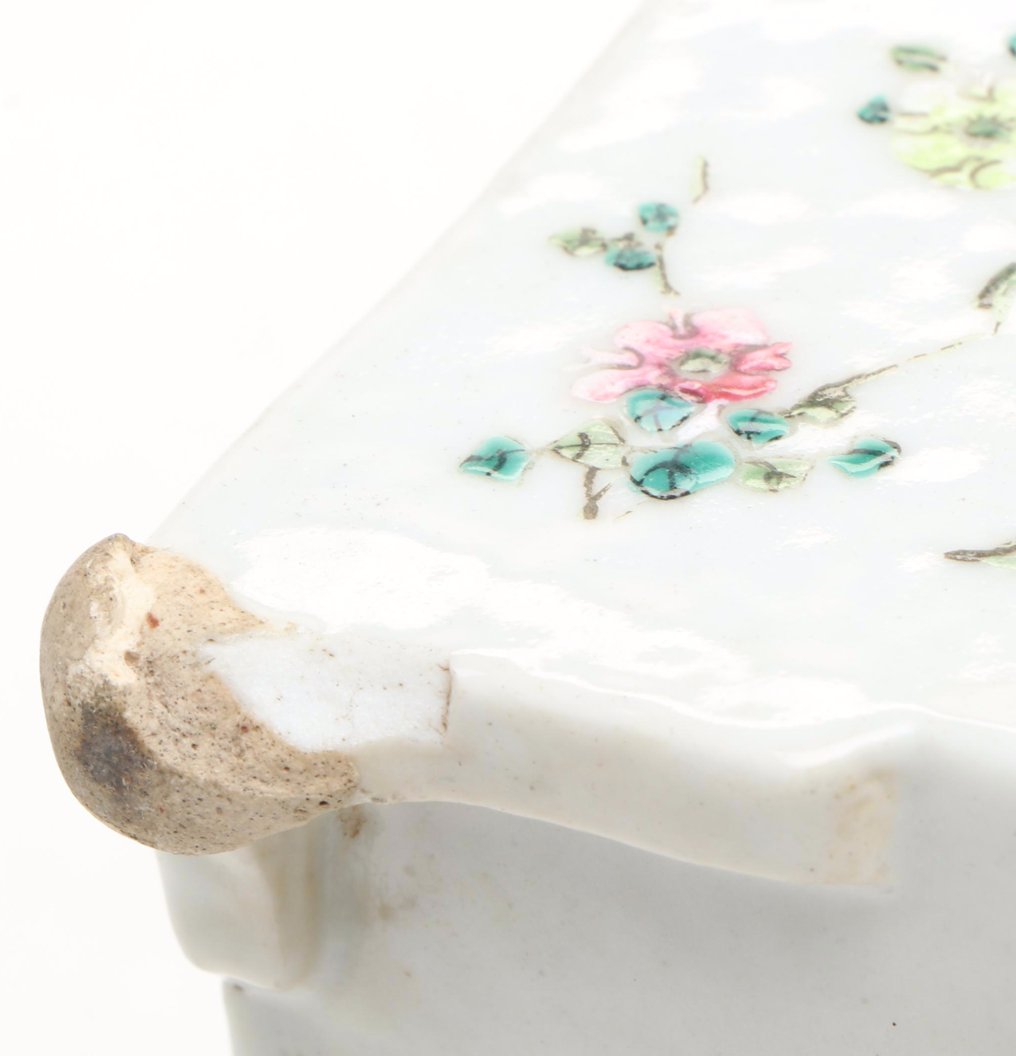 Chinese Porcelain Rose Medallion Lobed Tazza with Famille Rose Plate and Planter