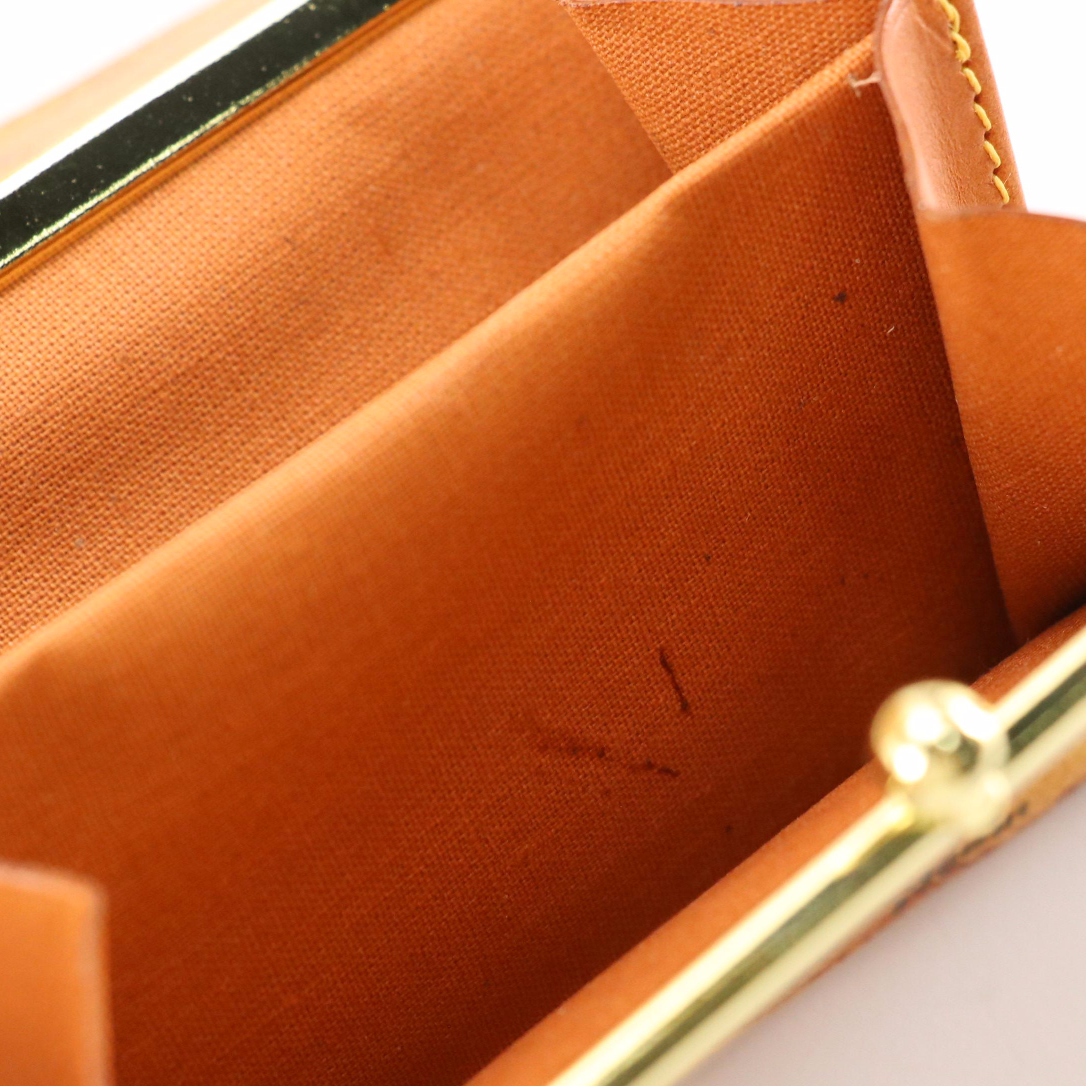 Alviero Martini 1A Two-Way Shoulder Bag and Compact Wallet in Geo Print Canvas