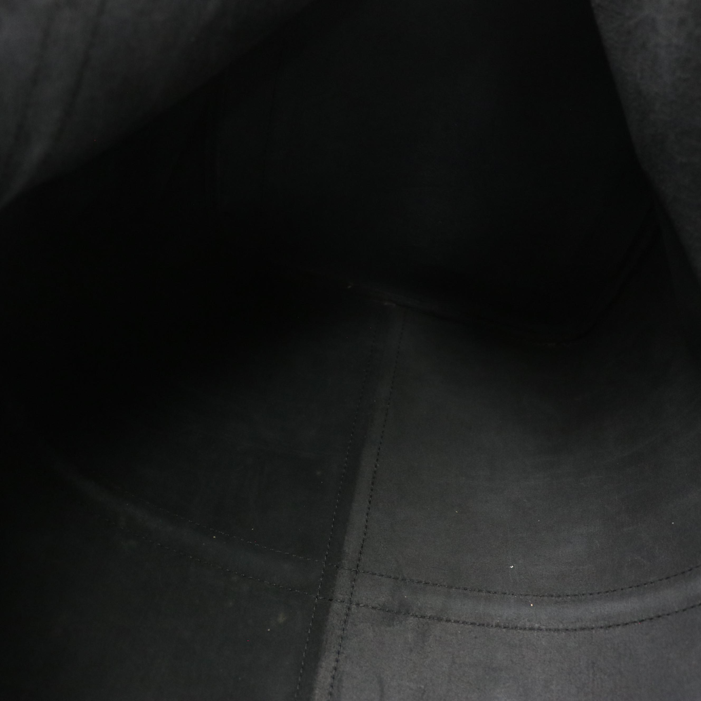 Louis Vuitton Keepall 55 Duffle Bag in Black Epi Leather