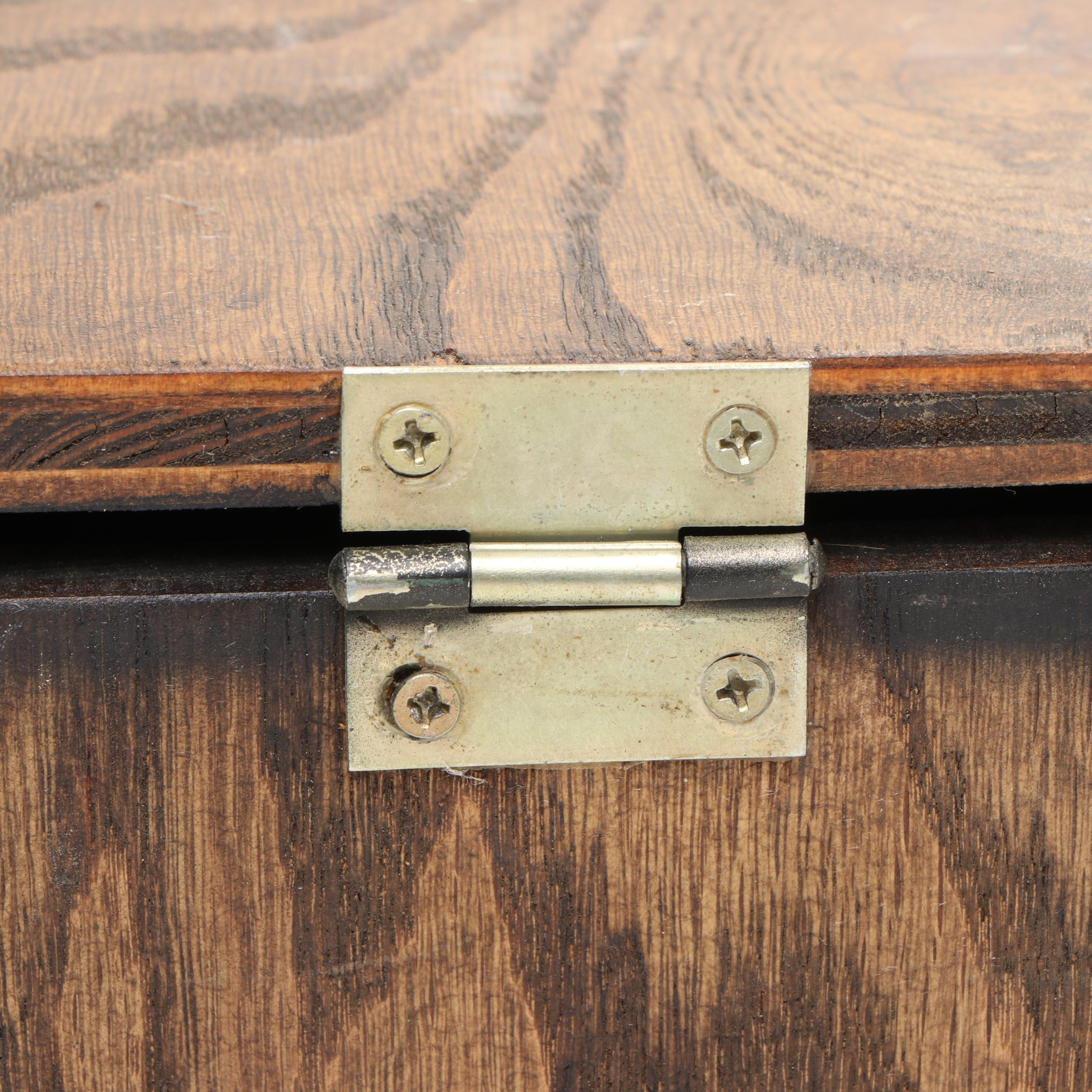 Wooden Oversize Dice and Chest