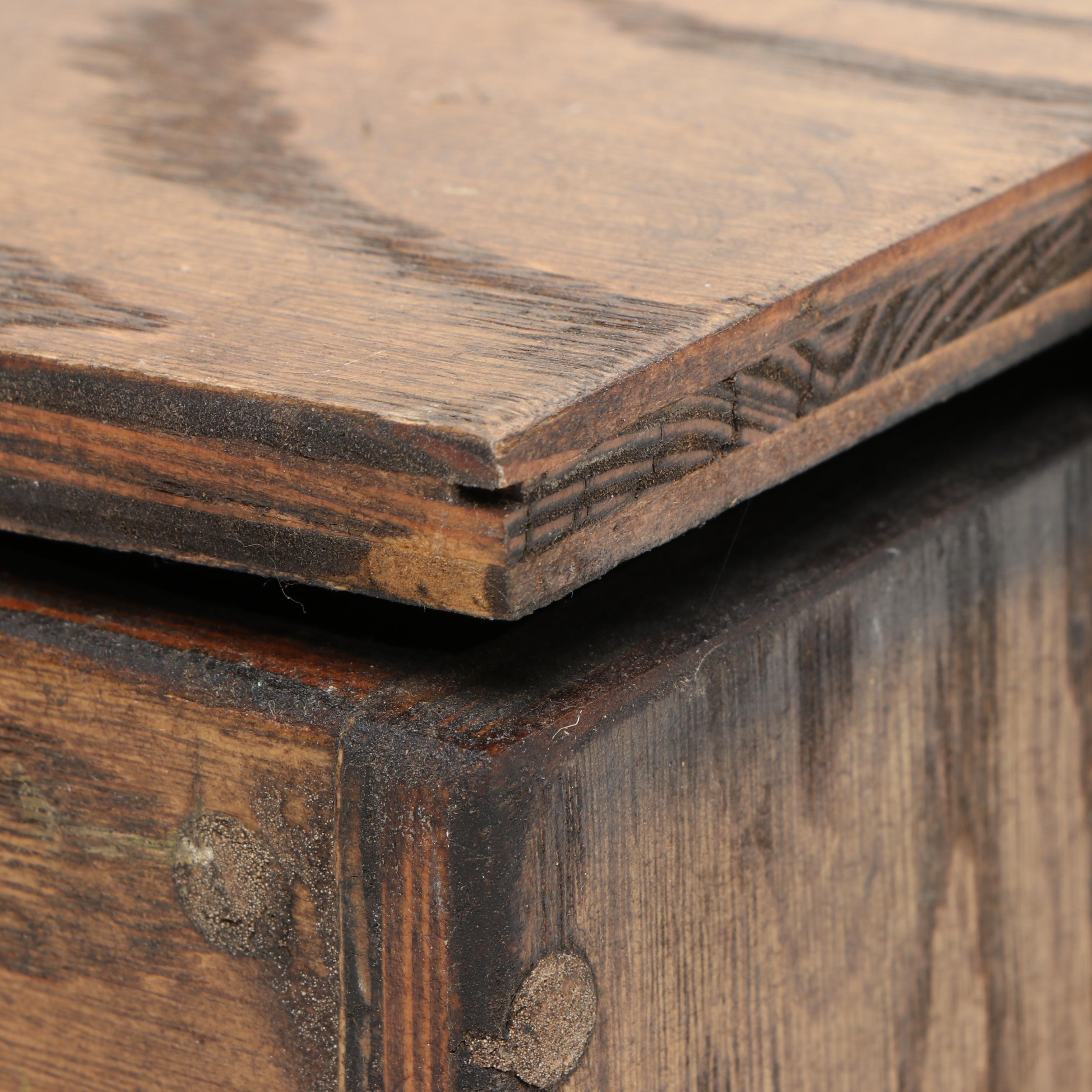 Wooden Oversize Dice and Chest