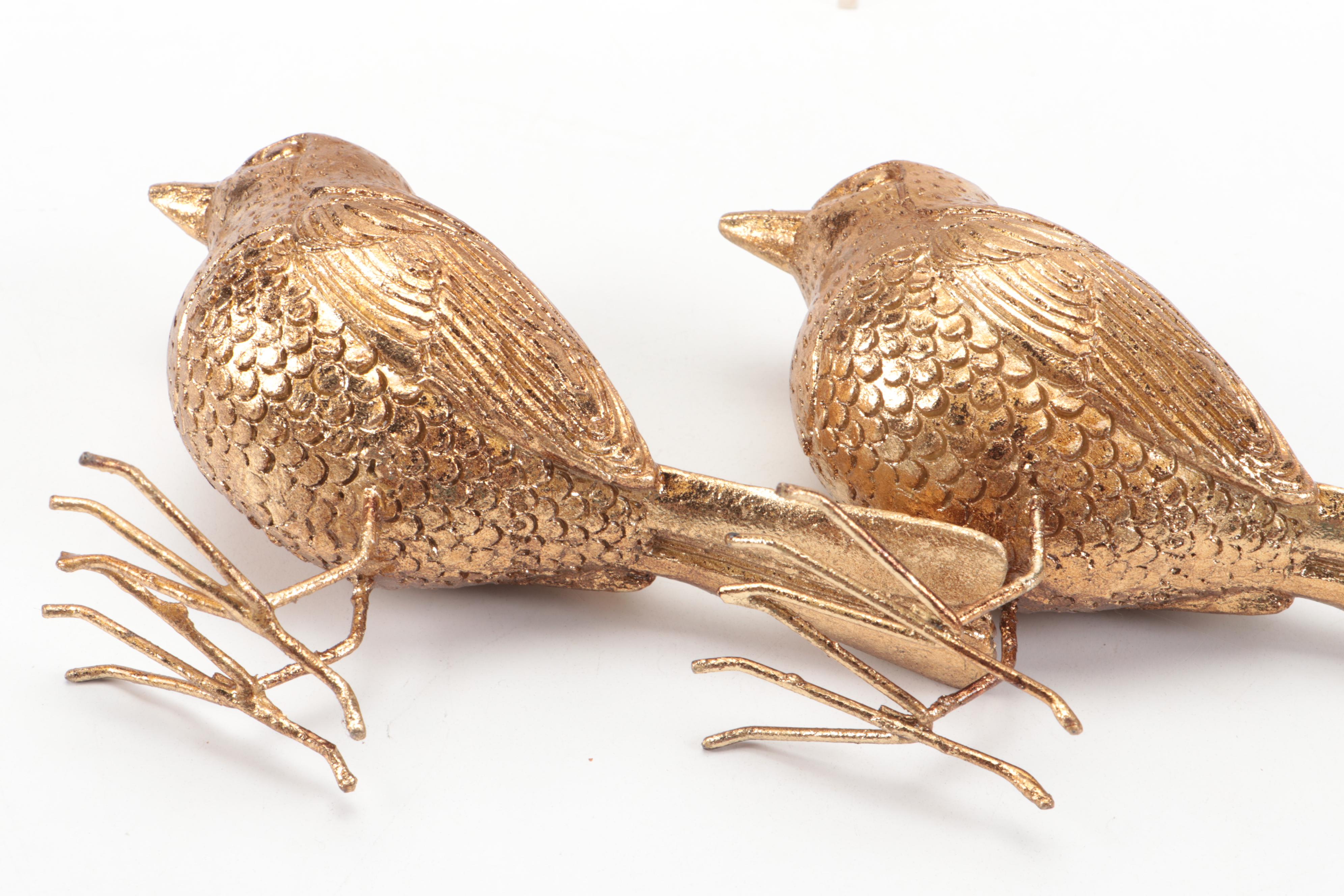 Majolica Wall Plate, Decorative Wood Box, and Gilt Bird Figurines