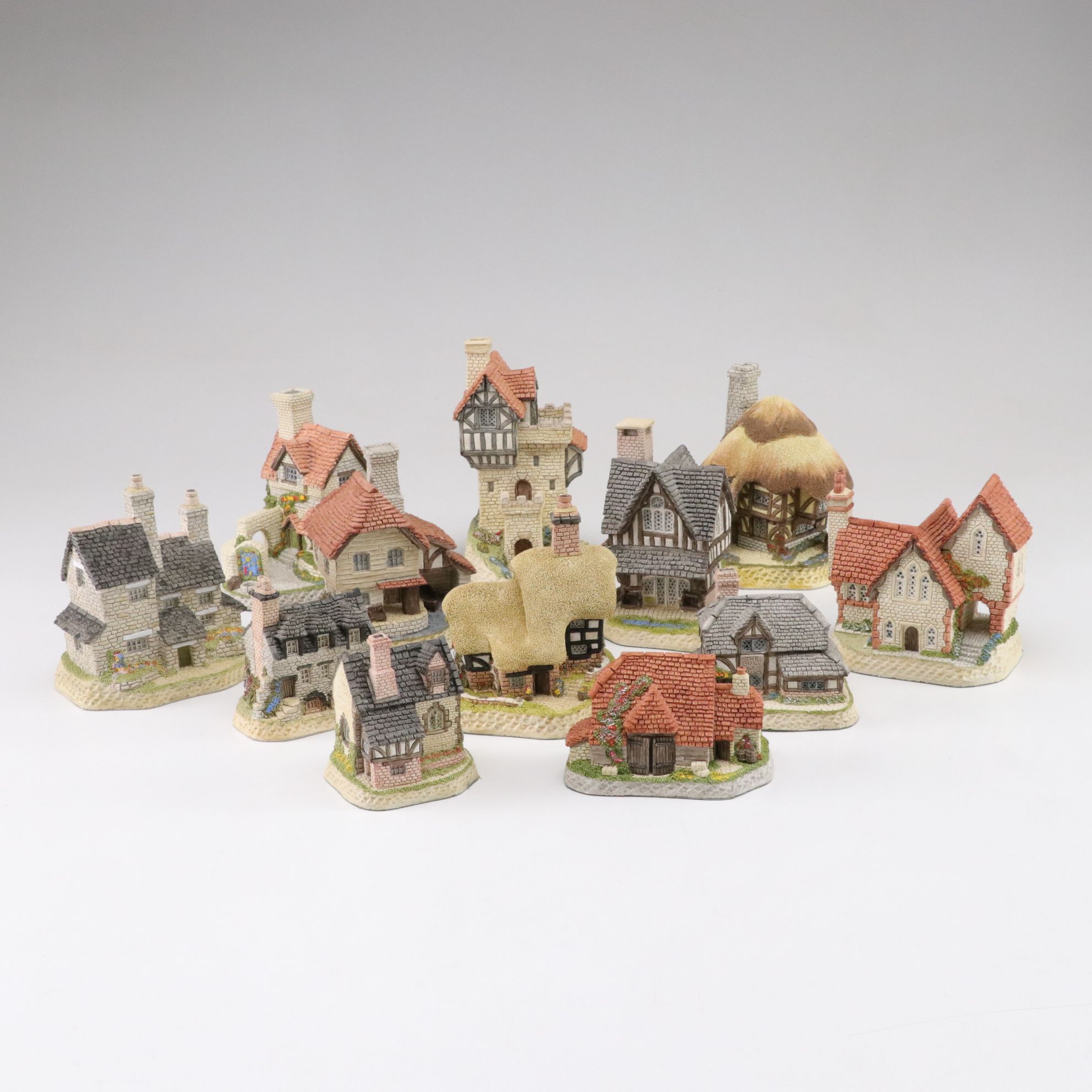 David Winter Monthly "British Traditions" Village Cottage Collection, 1989