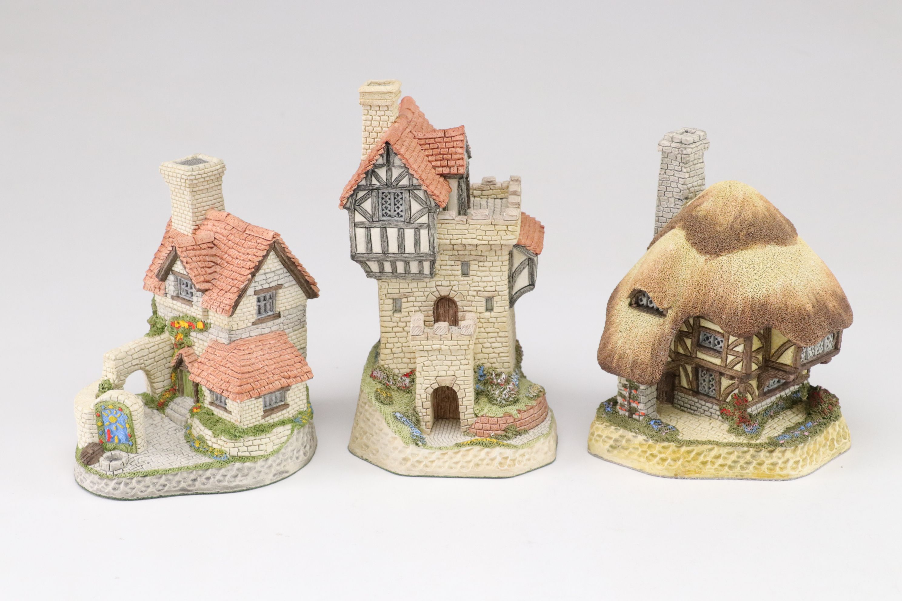 David Winter Monthly "British Traditions" Village Cottage Collection, 1989