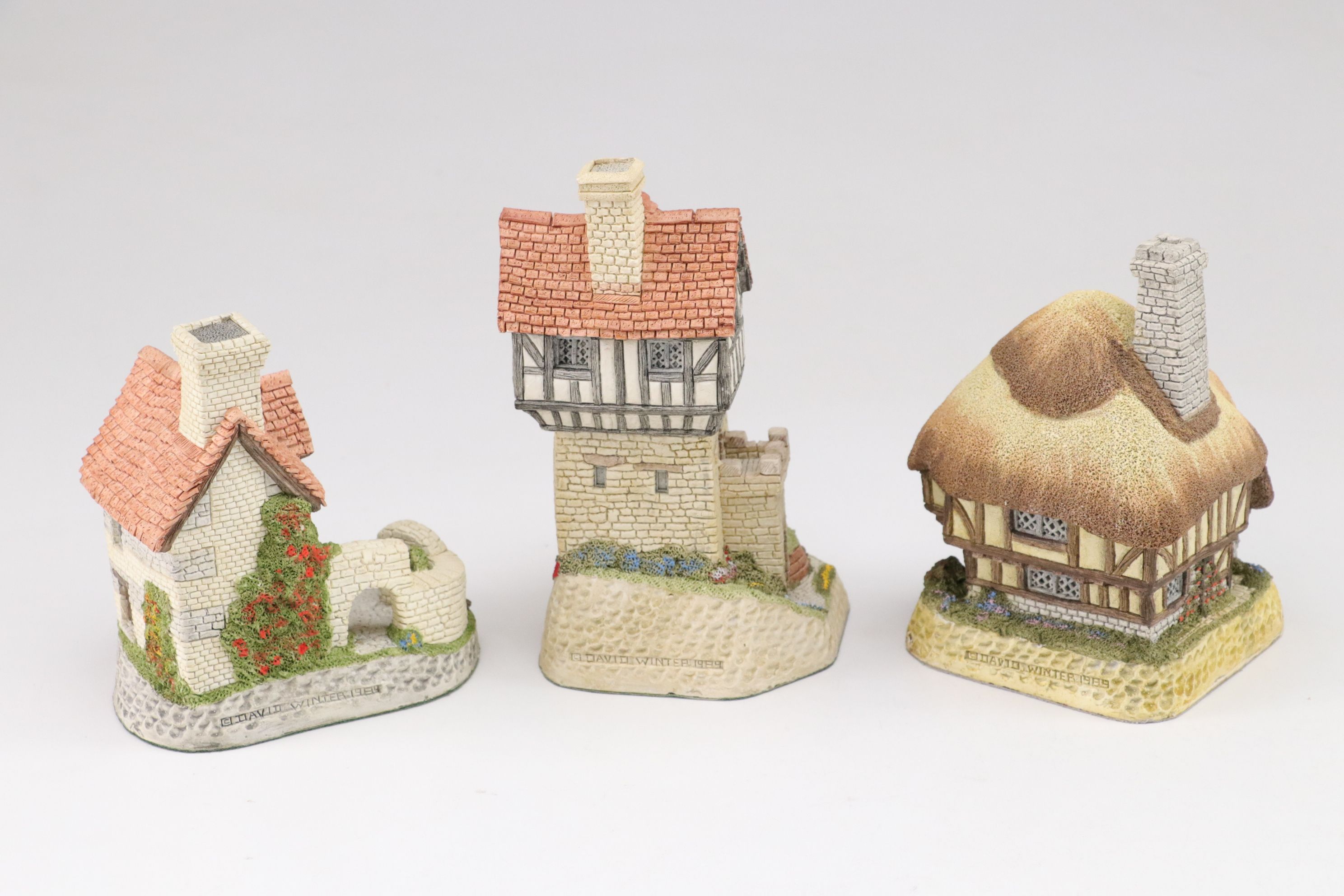 David Winter Monthly "British Traditions" Village Cottage Collection, 1989