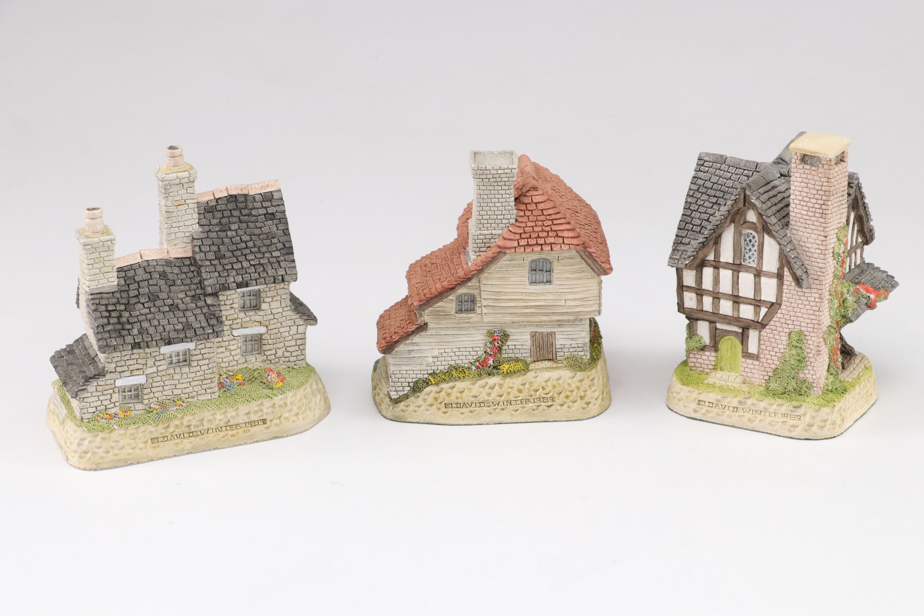 David Winter Monthly "British Traditions" Village Cottage Collection, 1989