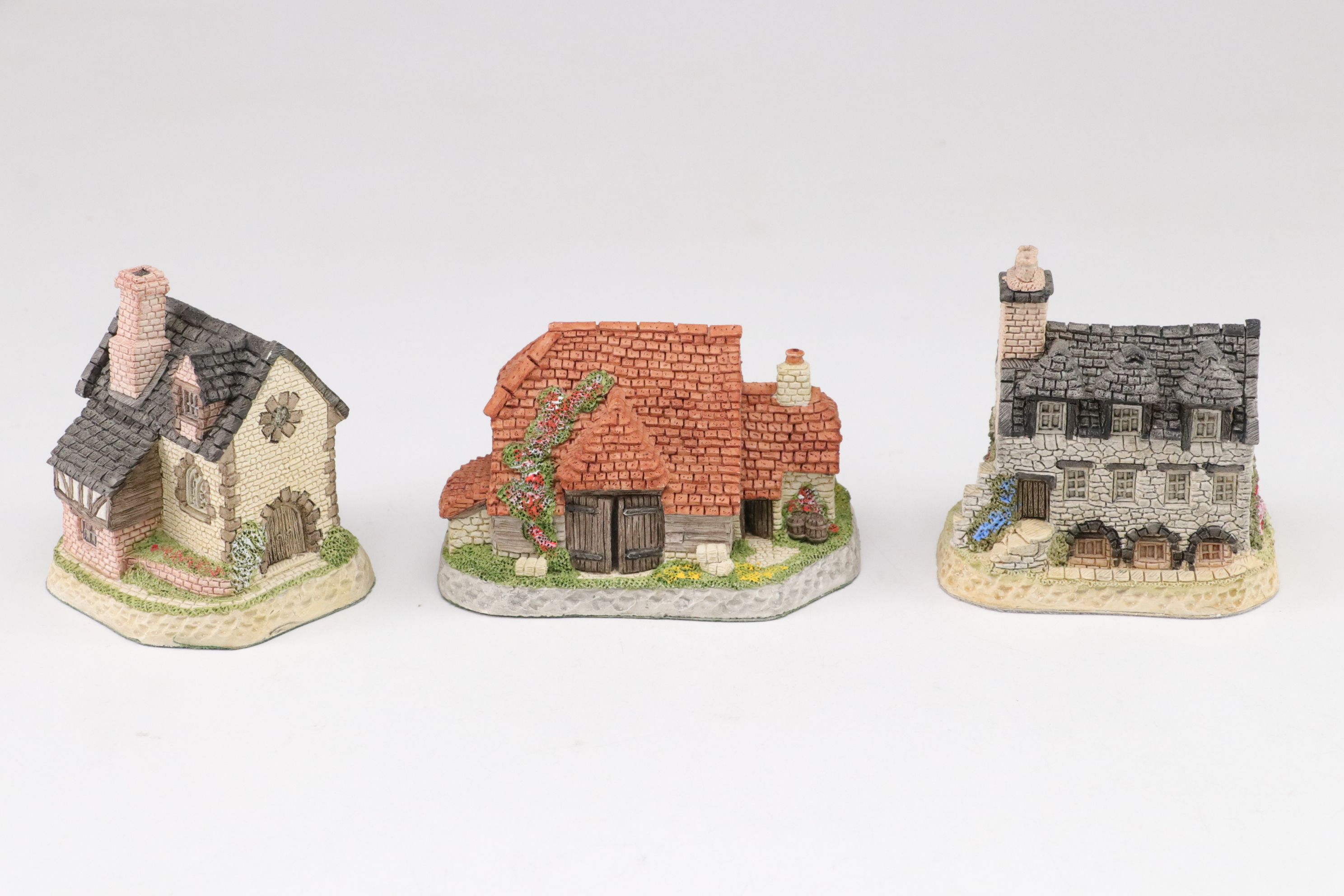 David Winter Monthly "British Traditions" Village Cottage Collection, 1989