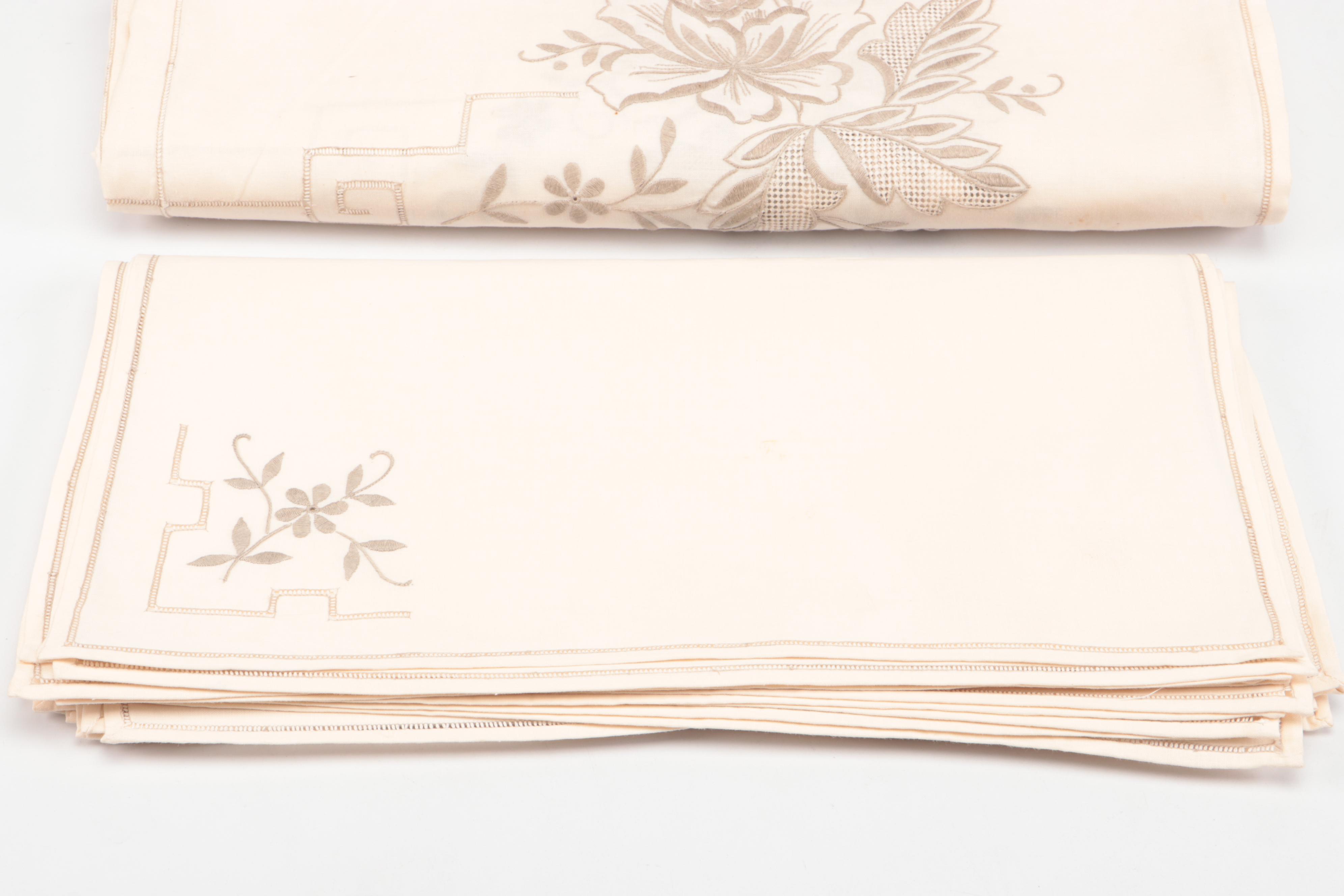 Franciscan "Apple" Ceramic Dinnerware with Cotton Table Linens