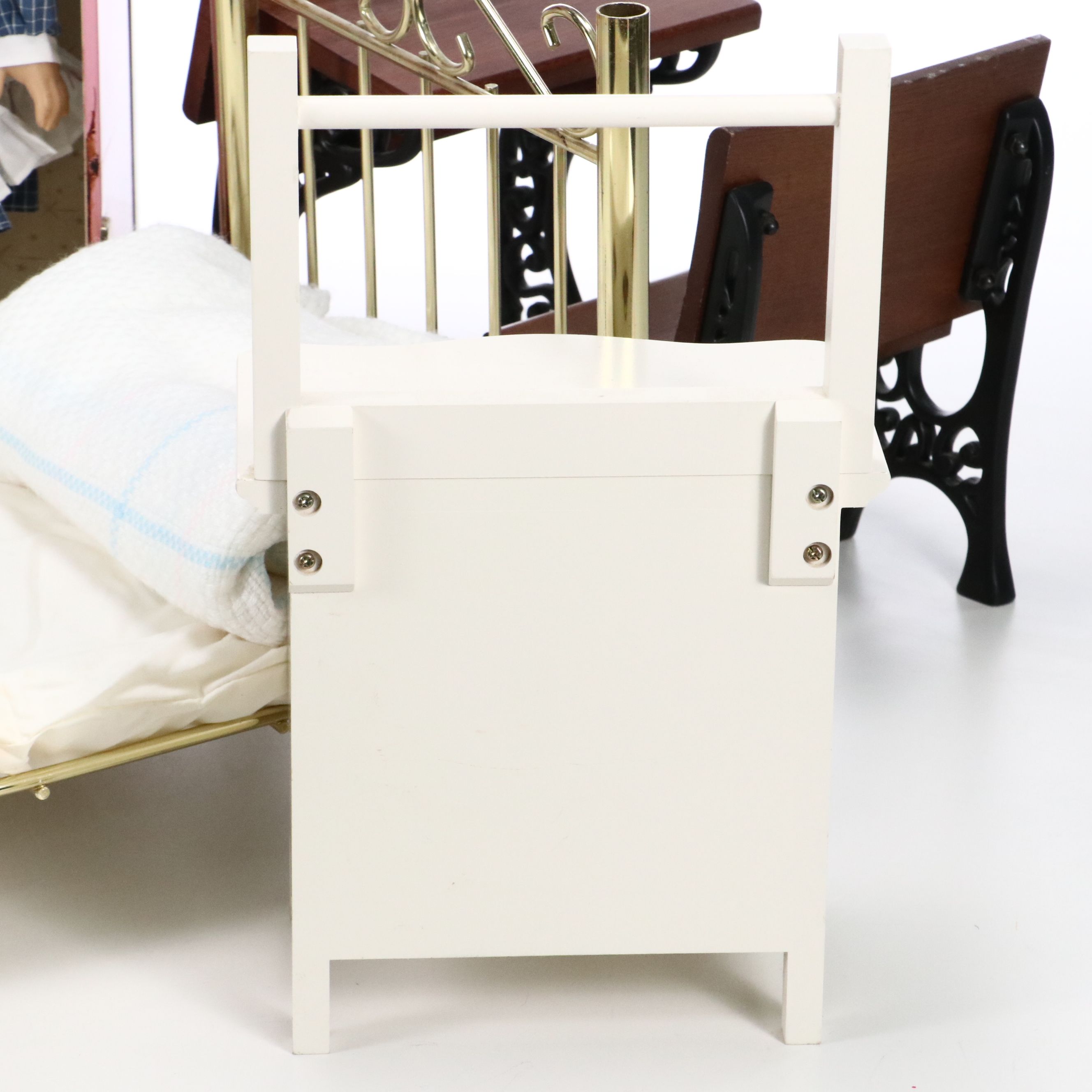 American Girl "Samantha" with Chest, Clothing and Furniture