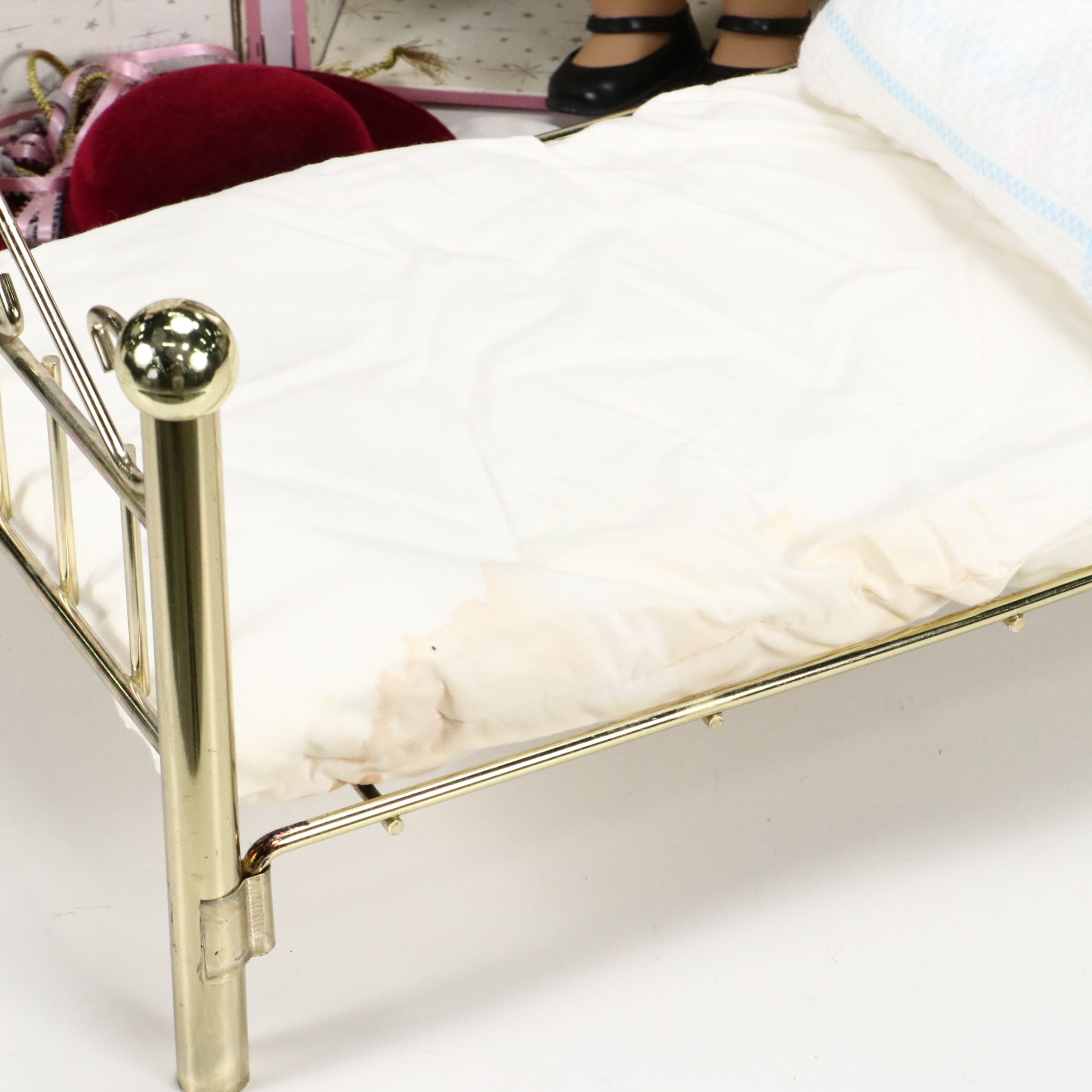 American Girl "Samantha" with Chest, Clothing and Furniture