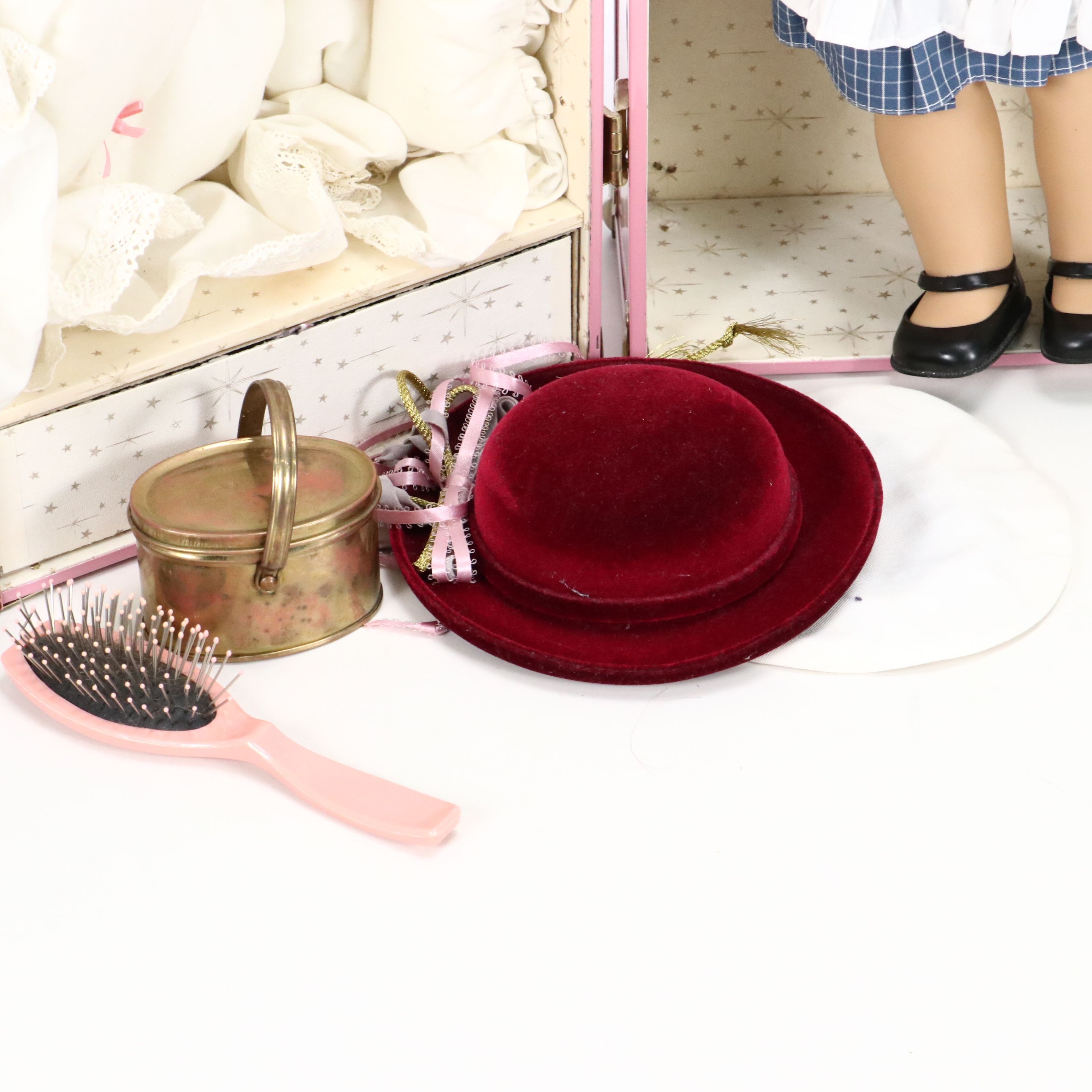 American Girl "Samantha" with Chest, Clothing and Furniture