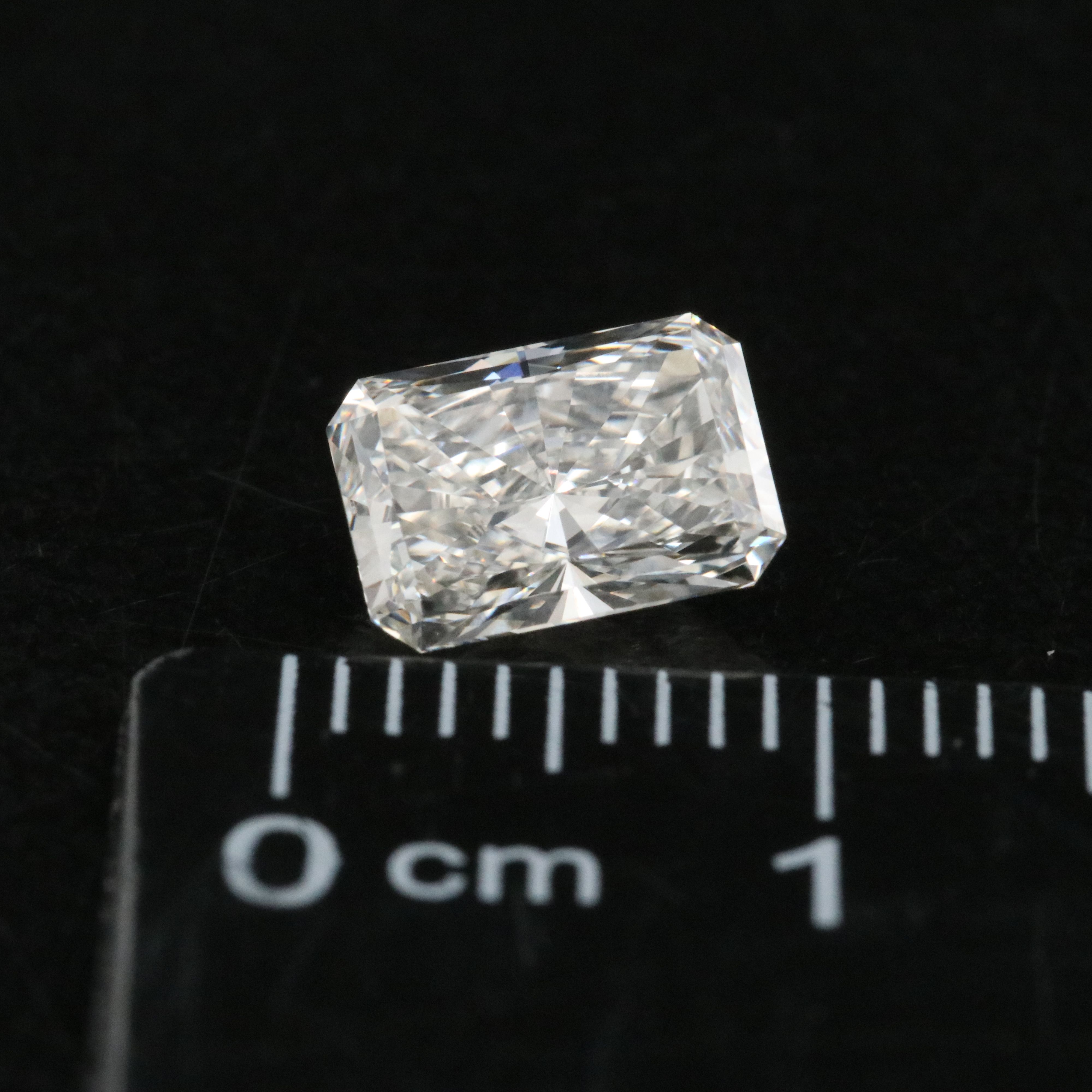 Loose 1.40 CT Lab Grown Diamond with IGI Report