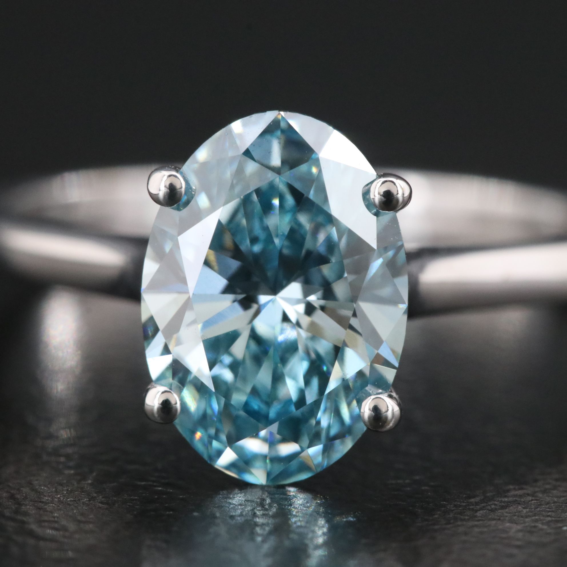 18K 2.02 CT Fancy Vivid Blue Lab Grown Diamond Ring with IGI Report