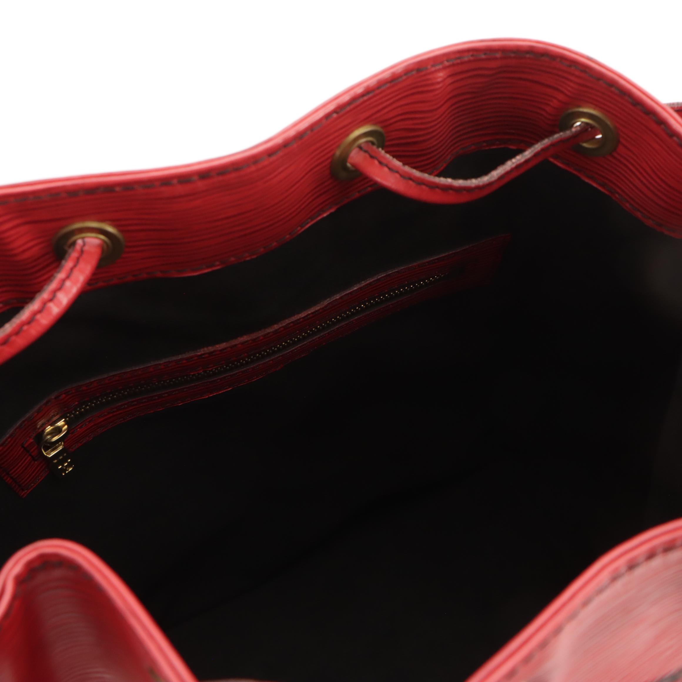 Louis Vuitton Noé Bag in Castilian Red Epi/Smooth Leather