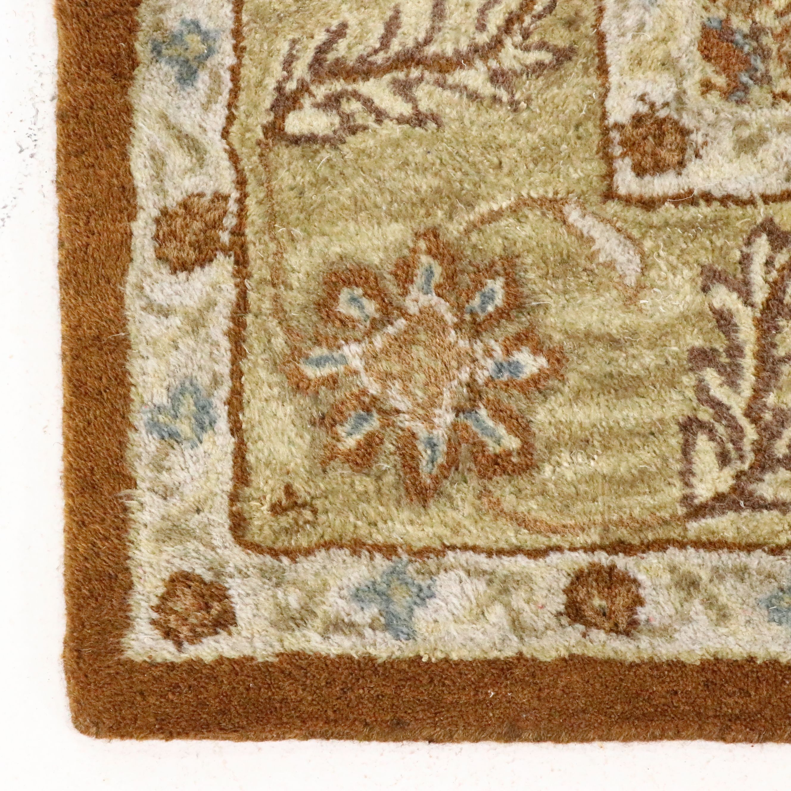 5' x 7'9 Hand-Tufted Nourison India House Collection Area Rug