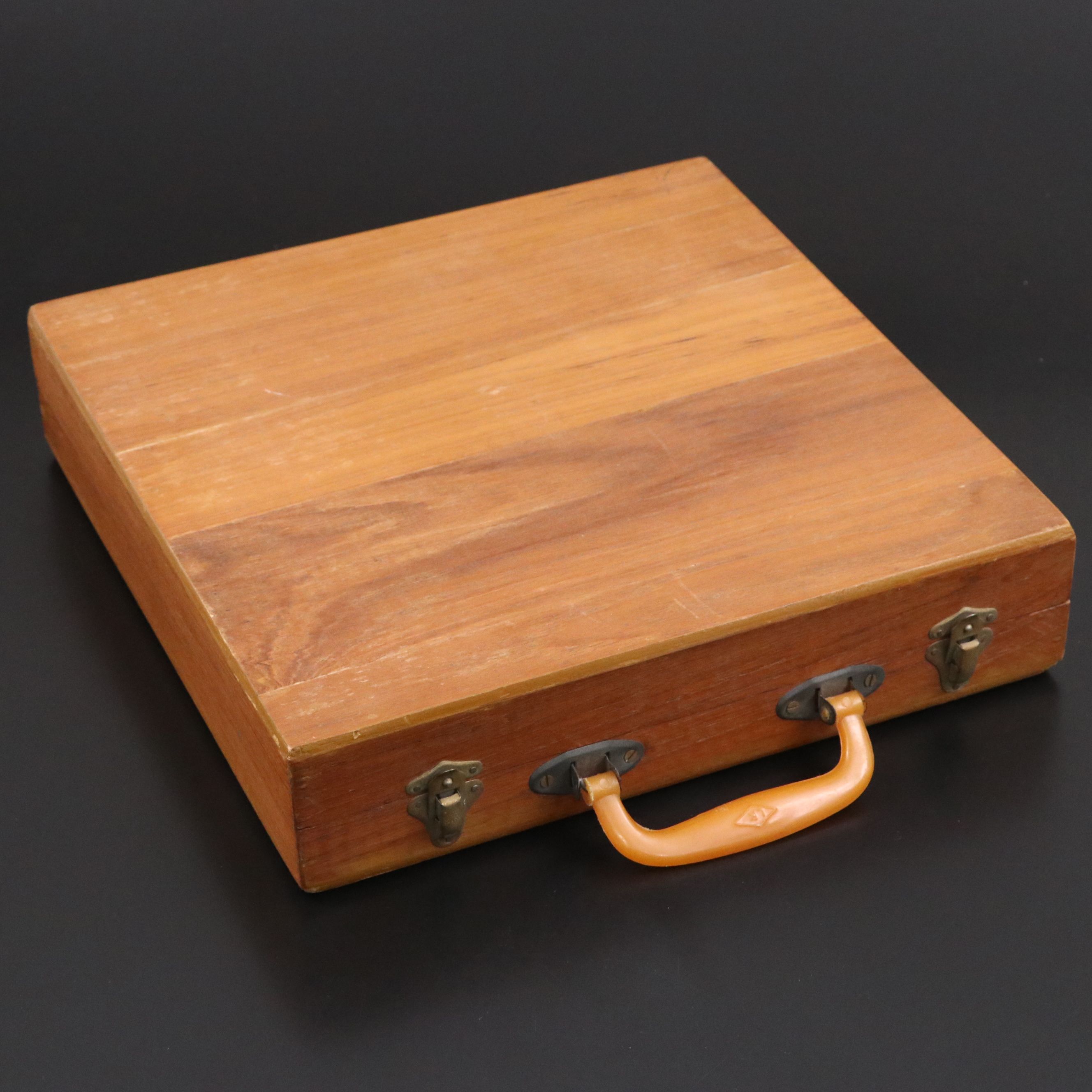 Thai Peng's Jewelry Flatware with Wooden Case