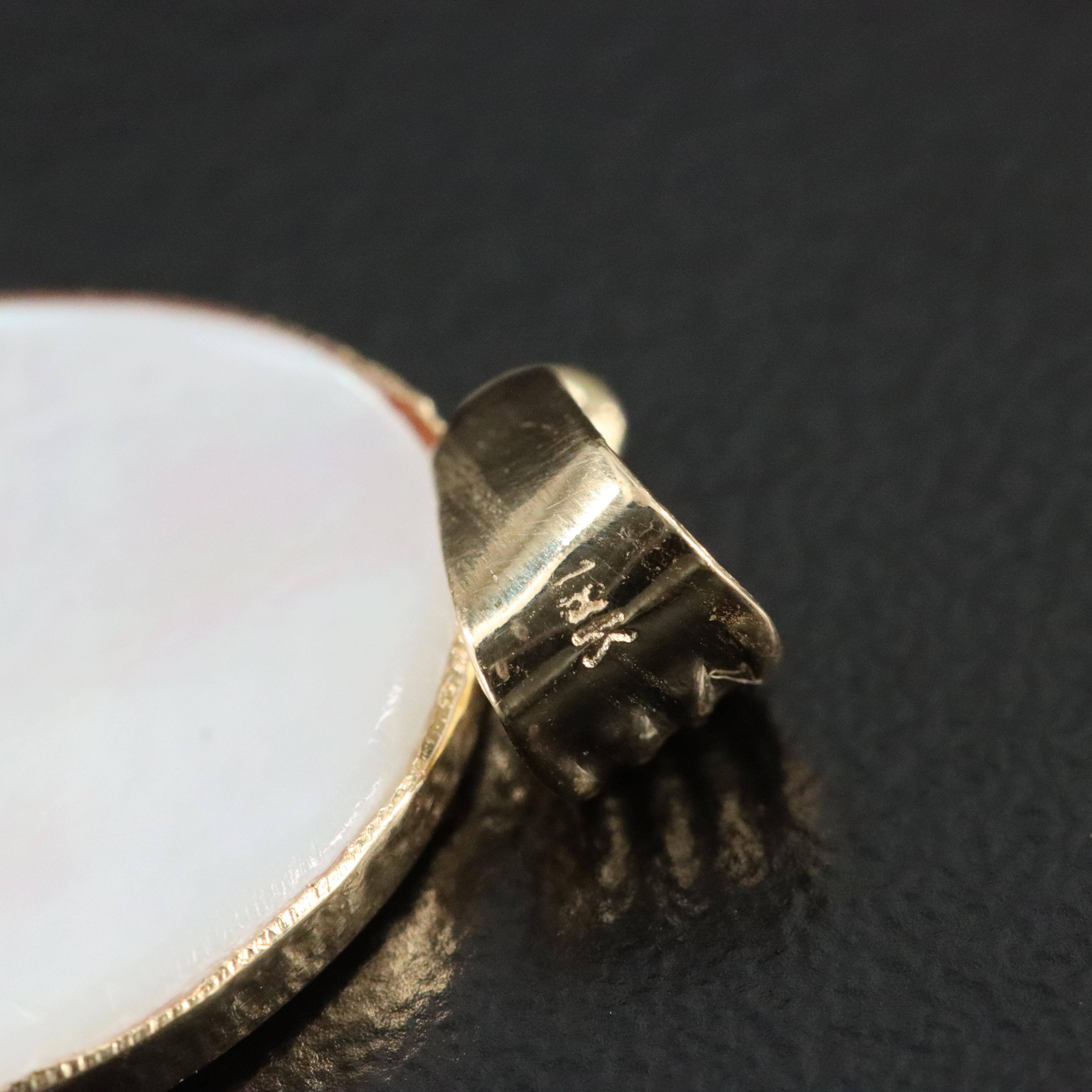 18K Mother of Pearl 'V' Pendant