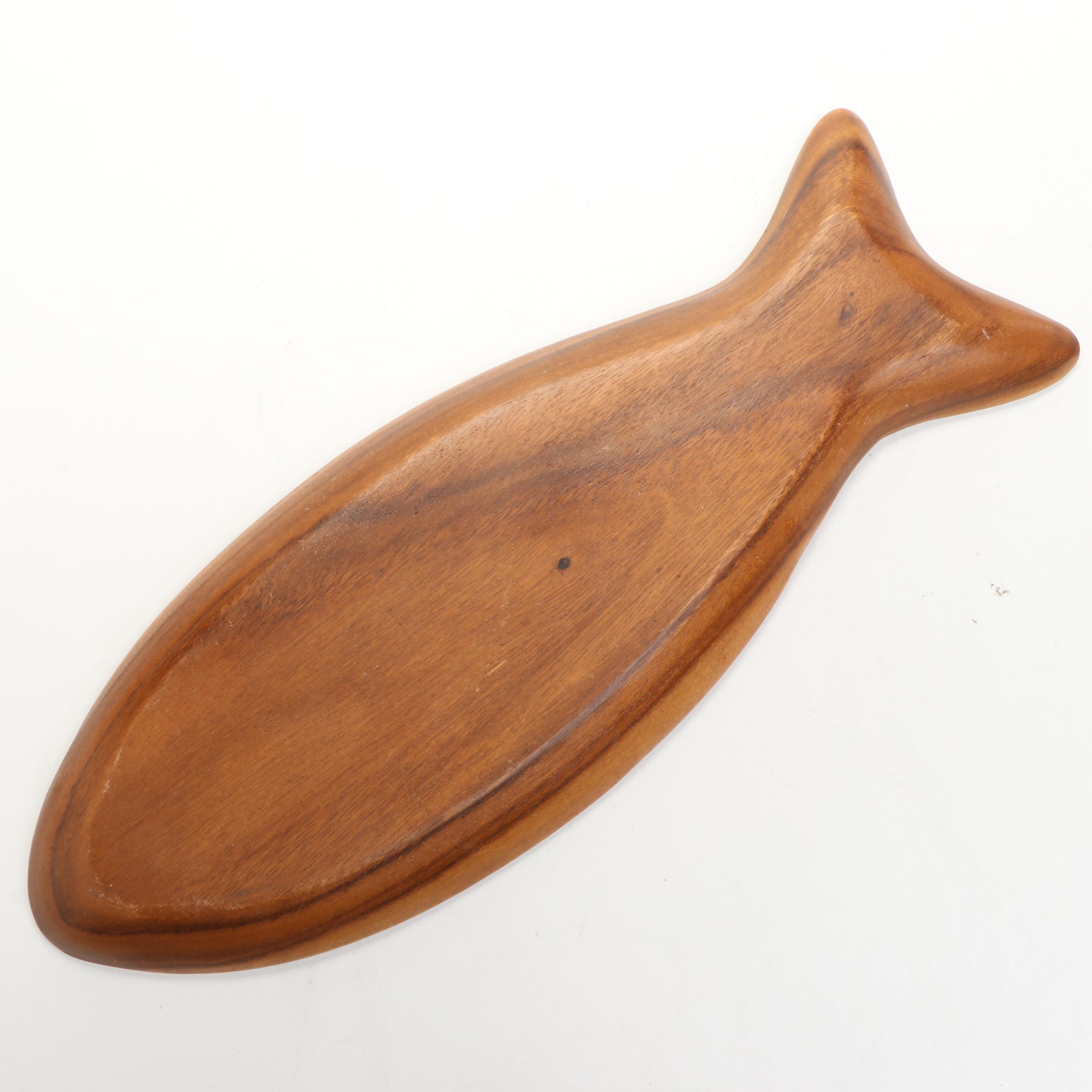 Crofton Steak Knives with Fish Shaped Dish and Other Serving Pieces