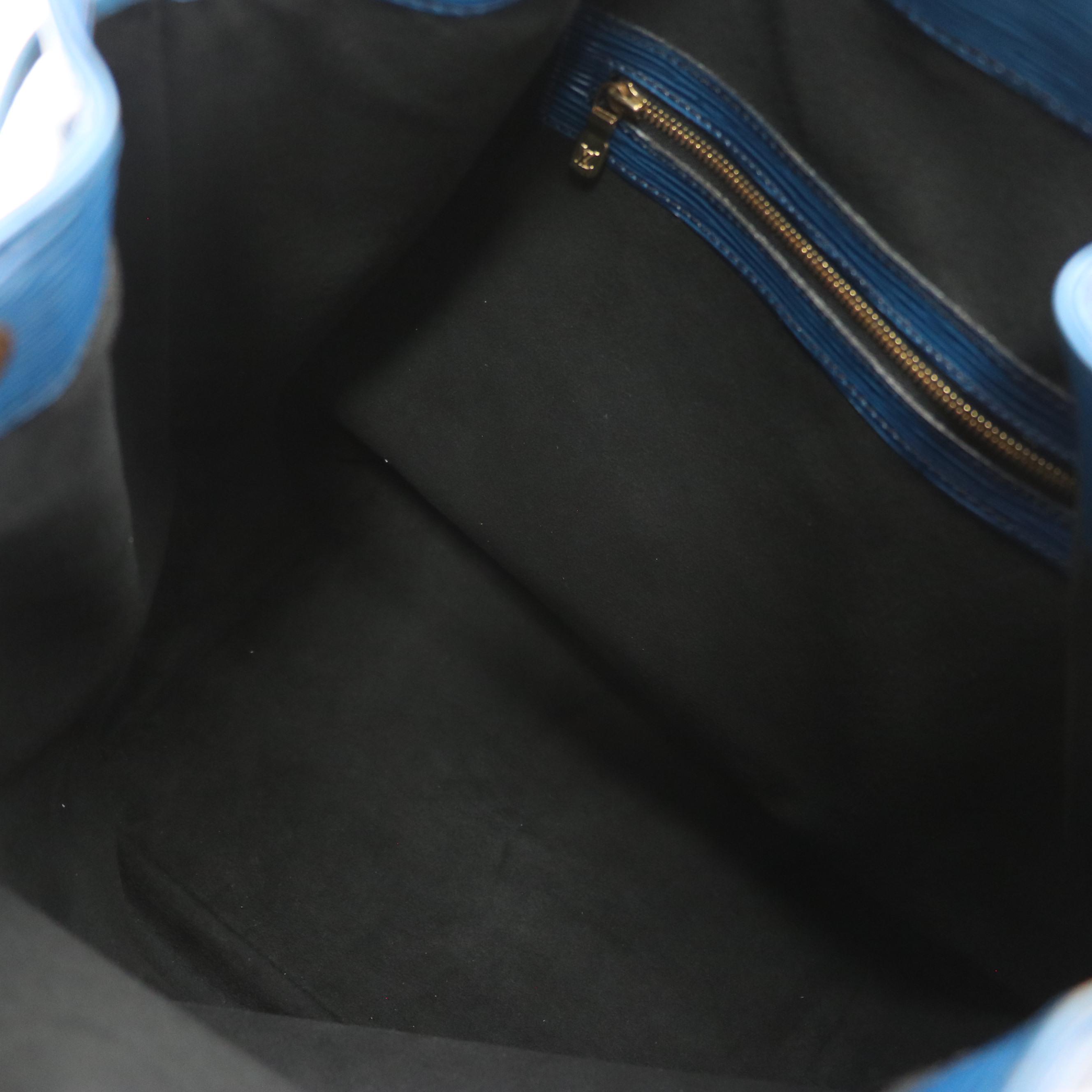 Louis Vuitton Noé Bag in Toledo Blue Epi/Smooth Leather