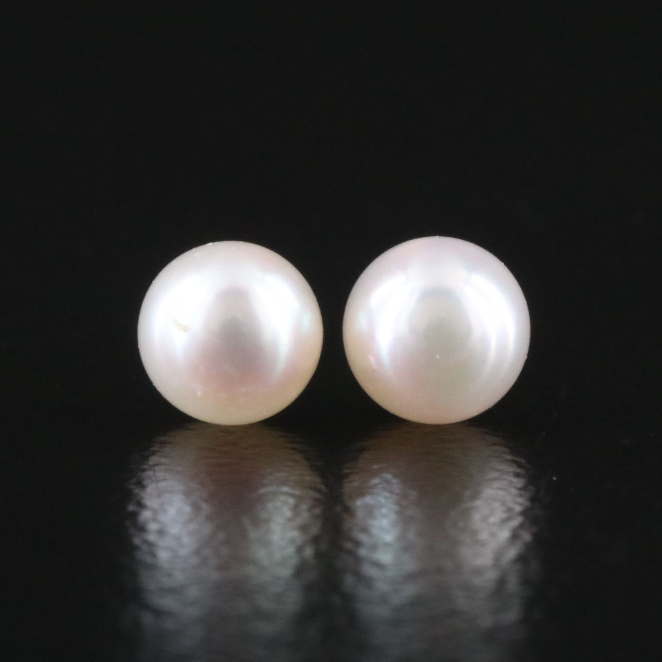 18K Pearl Stud Earrings