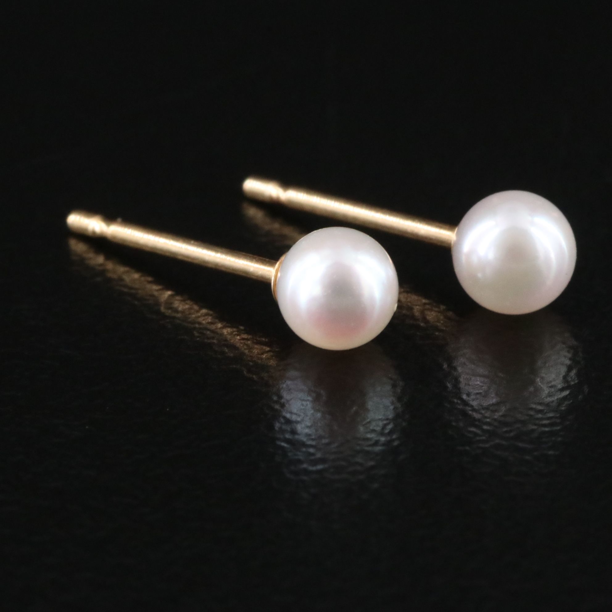 18K Pearl Stud Earrings