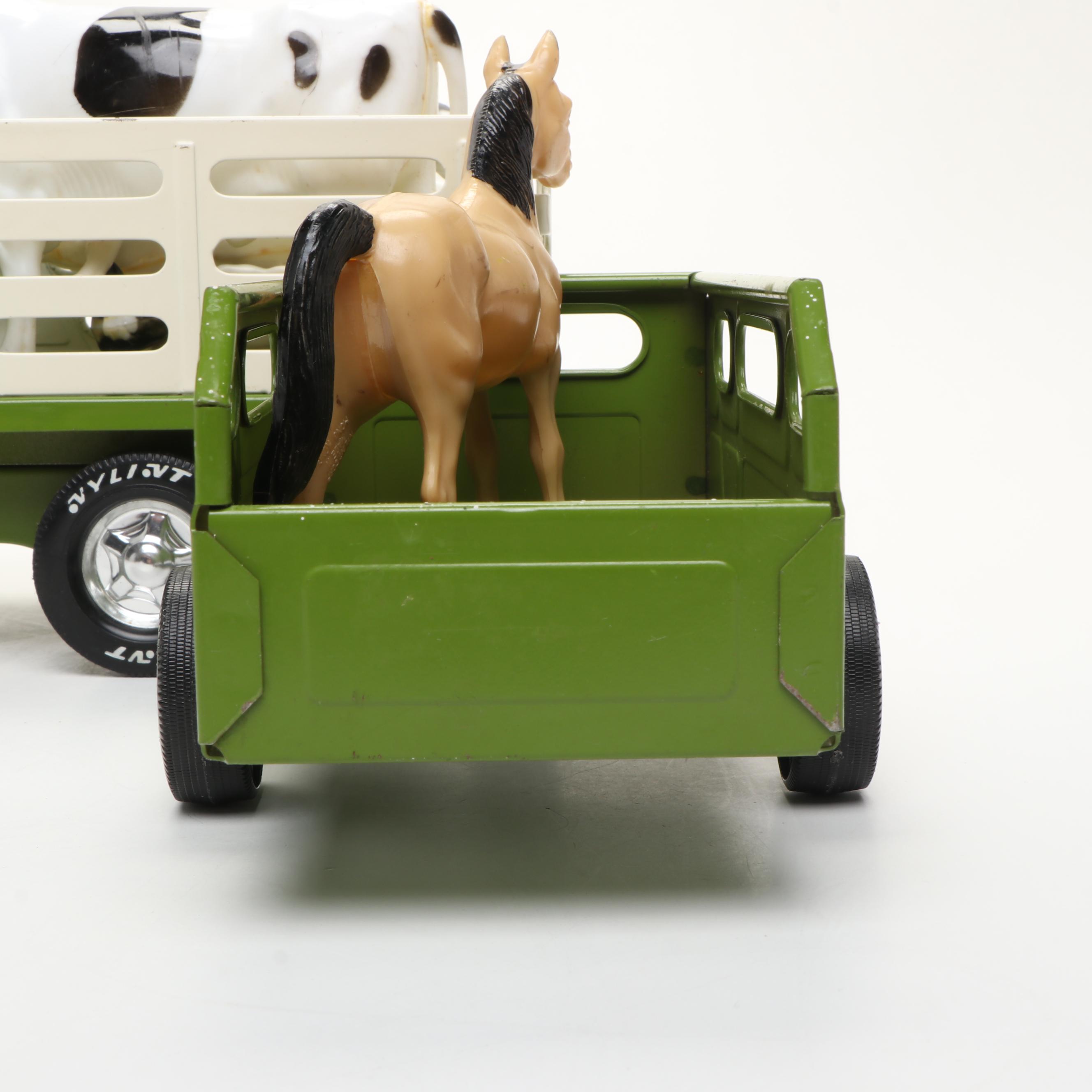 Nylint Farms Pressed Steel Toy Truck and Animals, Mid to Late 20th Century