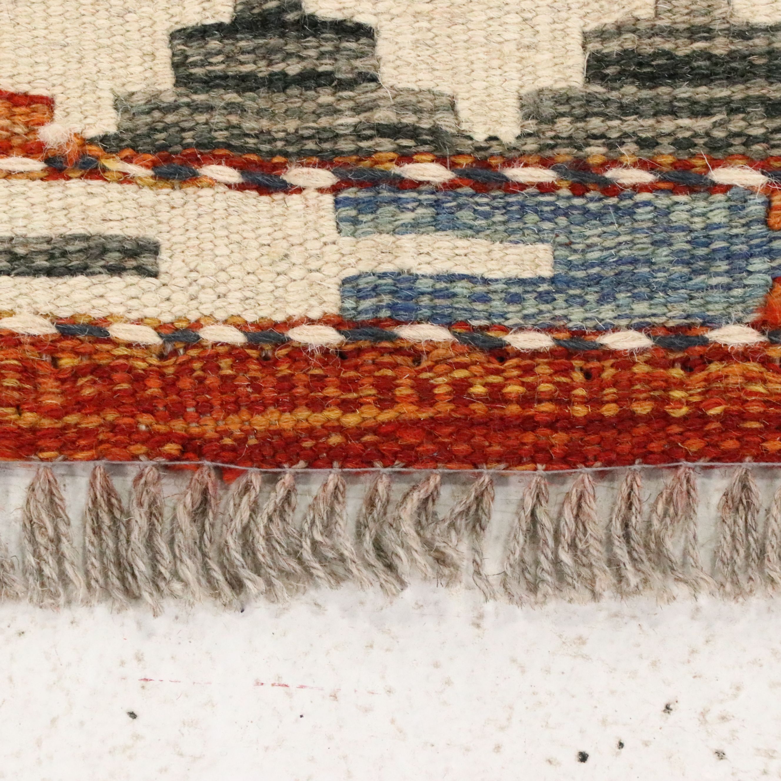 4'9 x 6'8 Handwoven Pakistani Kilim Area Rug