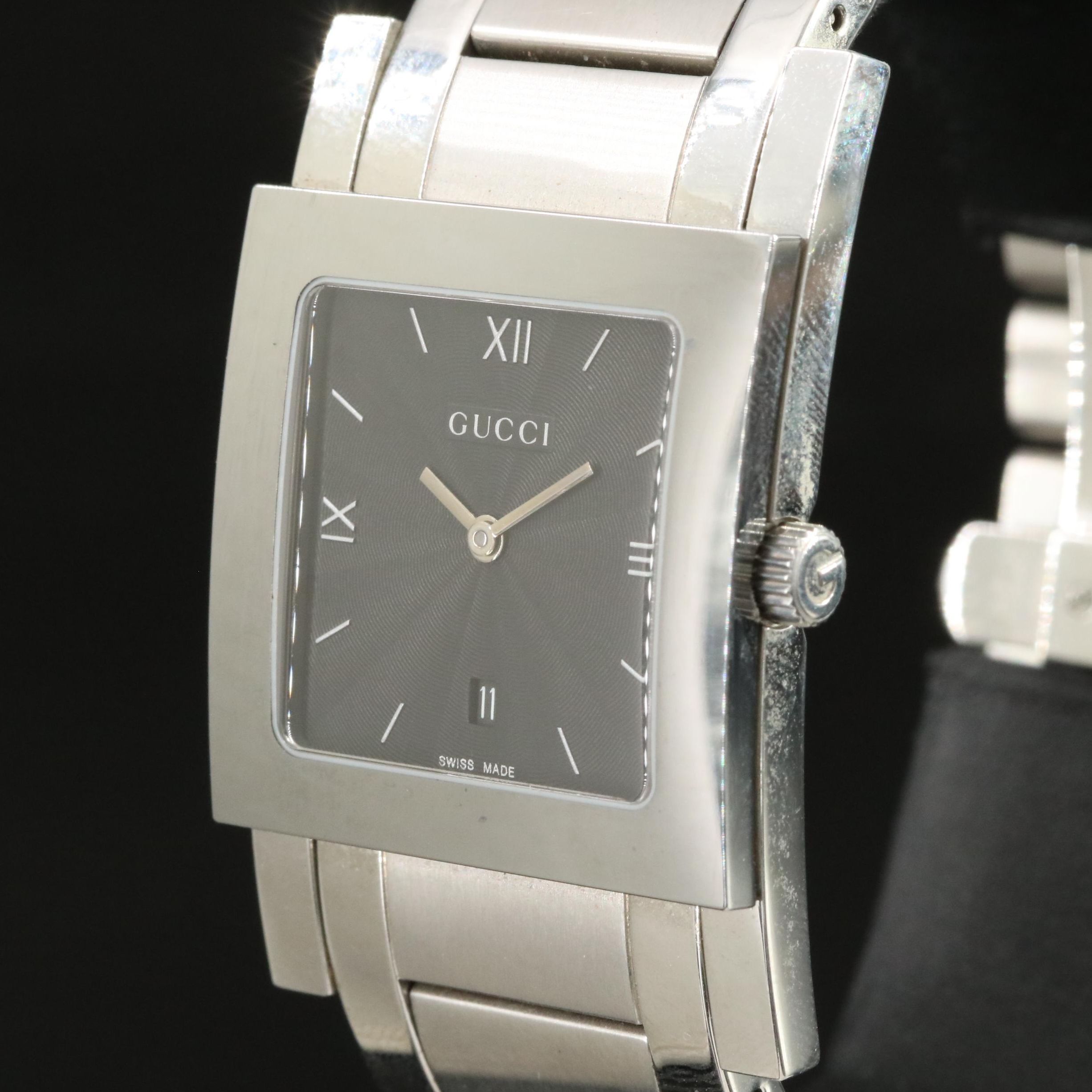 Gucci 7900M.1 Stainless Steel Date Watch