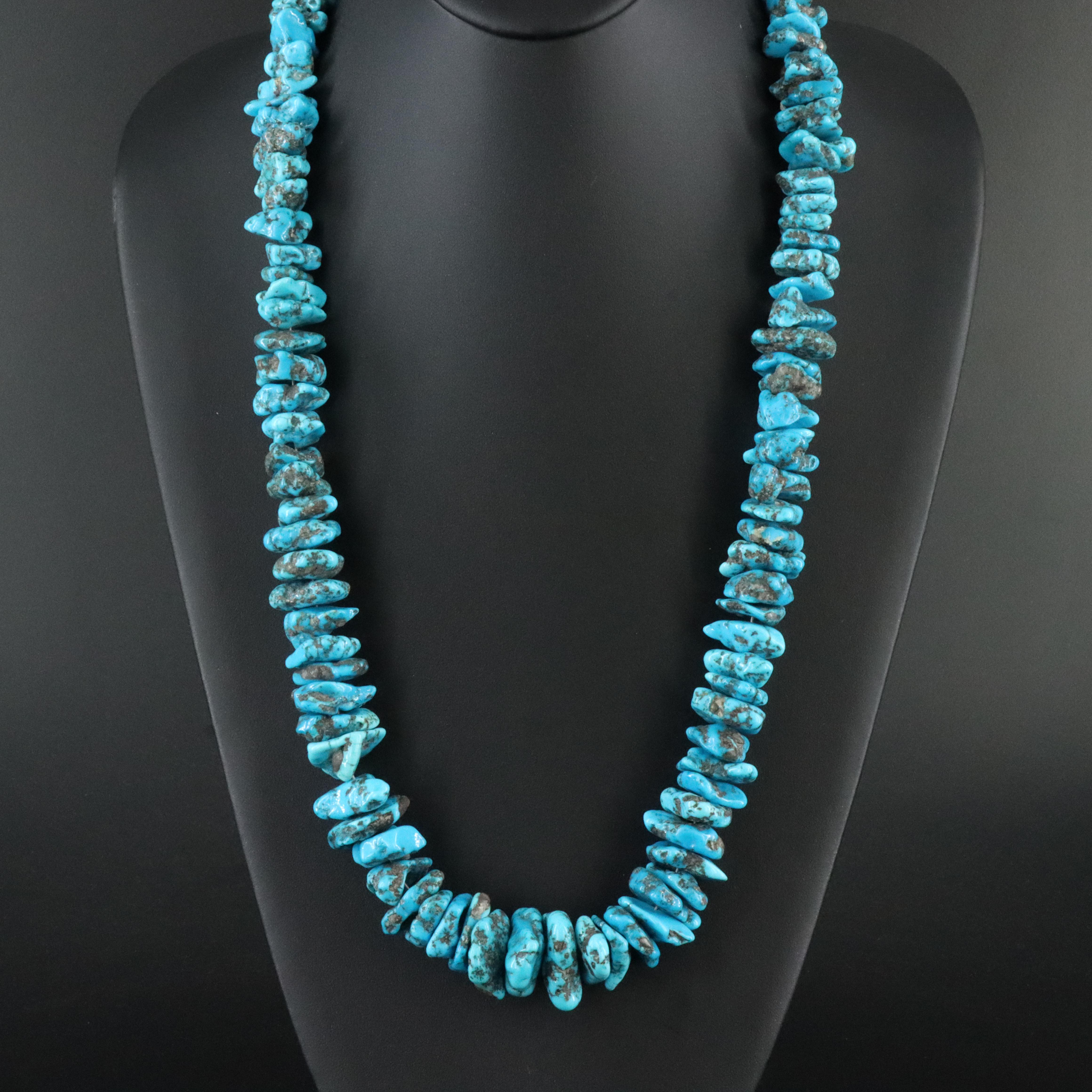 Graduated Turquoise Necklace