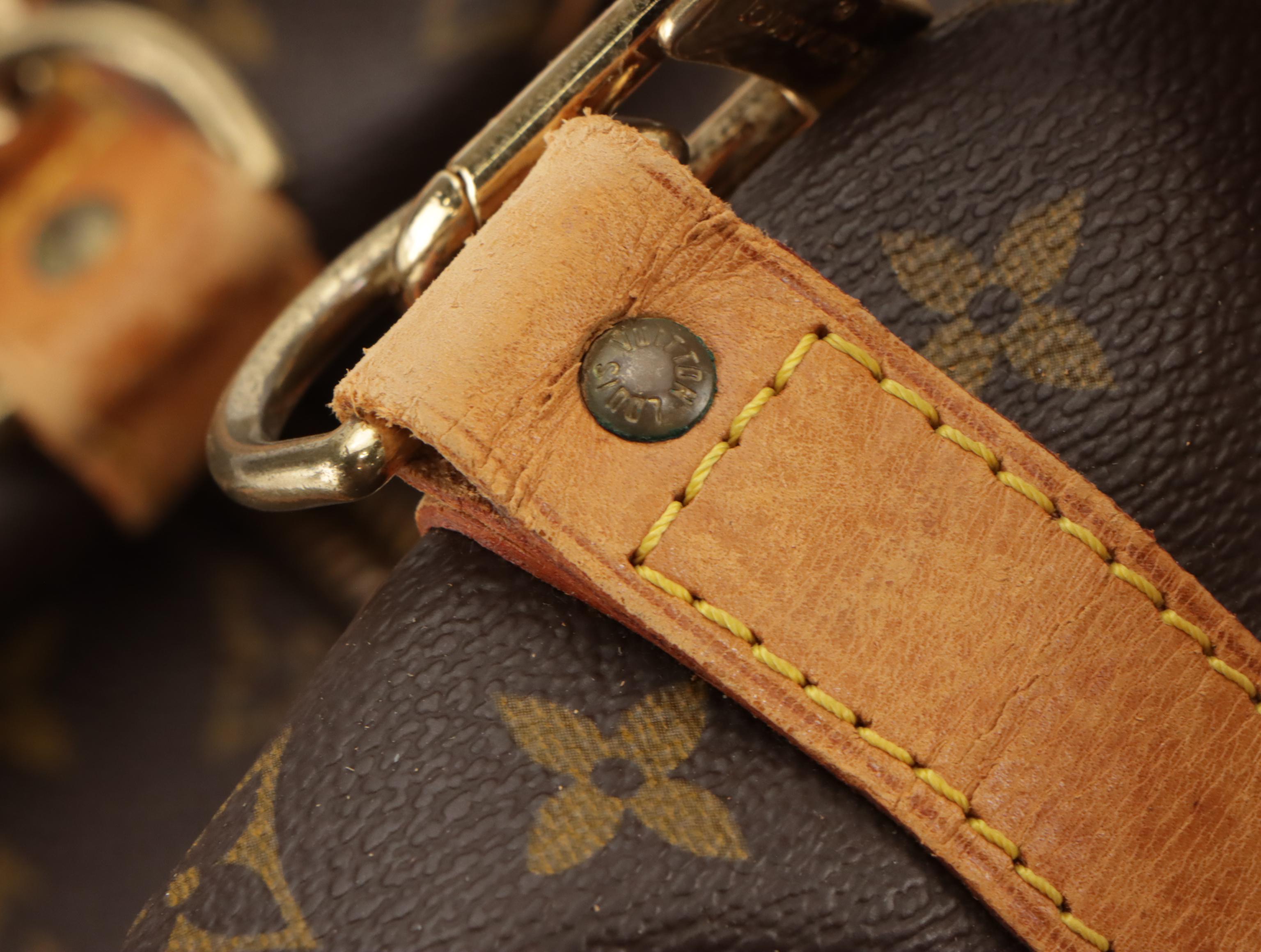 Louis Vuitton Keepall 55 Bandoulière in Monogram Canvas and Vachetta Leather